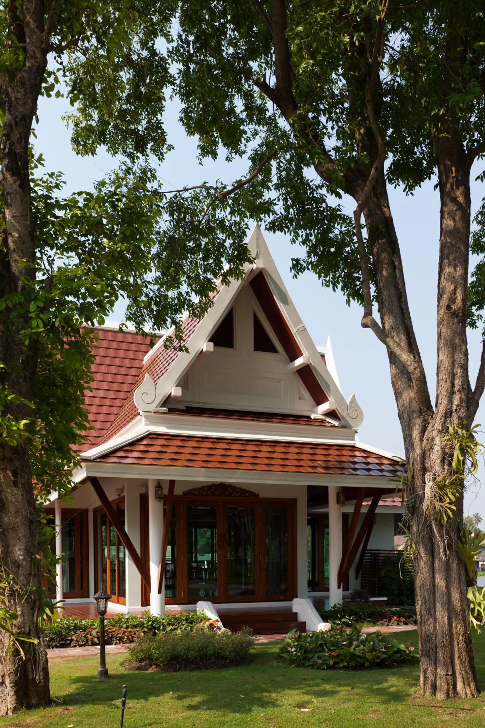 Garden in RK Riverside Resort & Spa (Reon Kruewal)