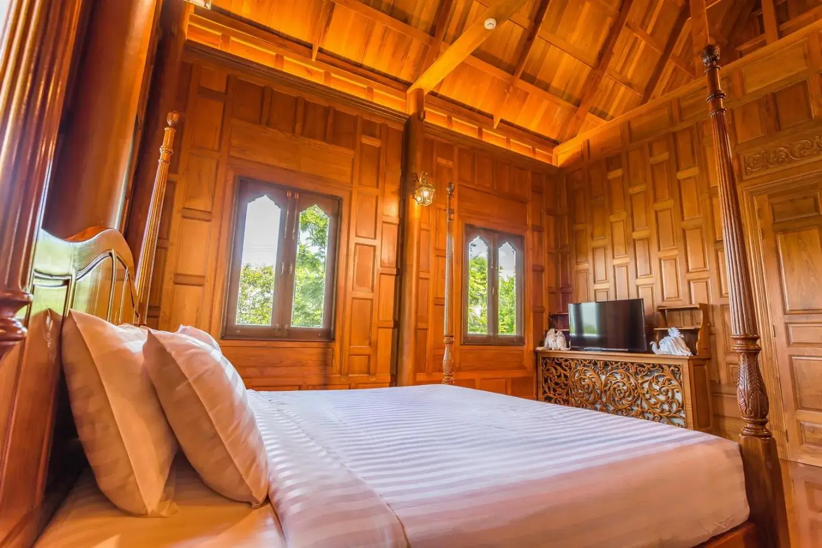 Bed in RK Riverside Resort & Spa (Reon Kruewal) Bed in RK Riverside Resort & Spa (Reon Kruewal)