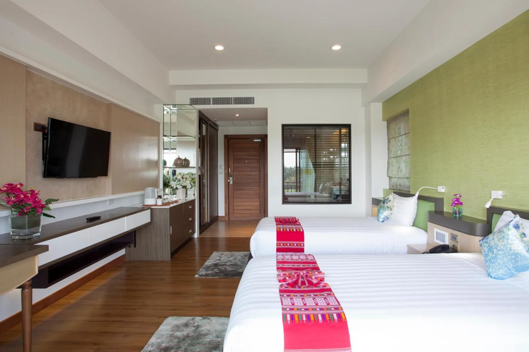 Bed in RK Riverside Resort & Spa (Reon Kruewal)