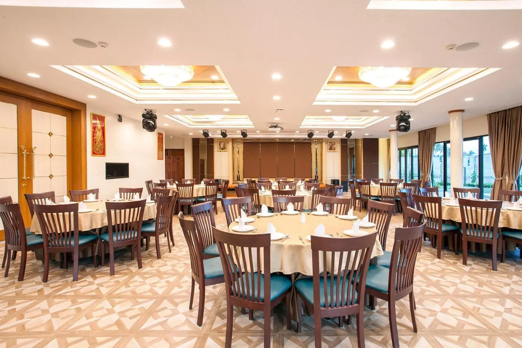 Restaurant/places to eat in RK Riverside Resort & Spa (Reon Kruewal) Restaurant/places to eat in RK Riverside Resort & Spa (Reon Kruewal)