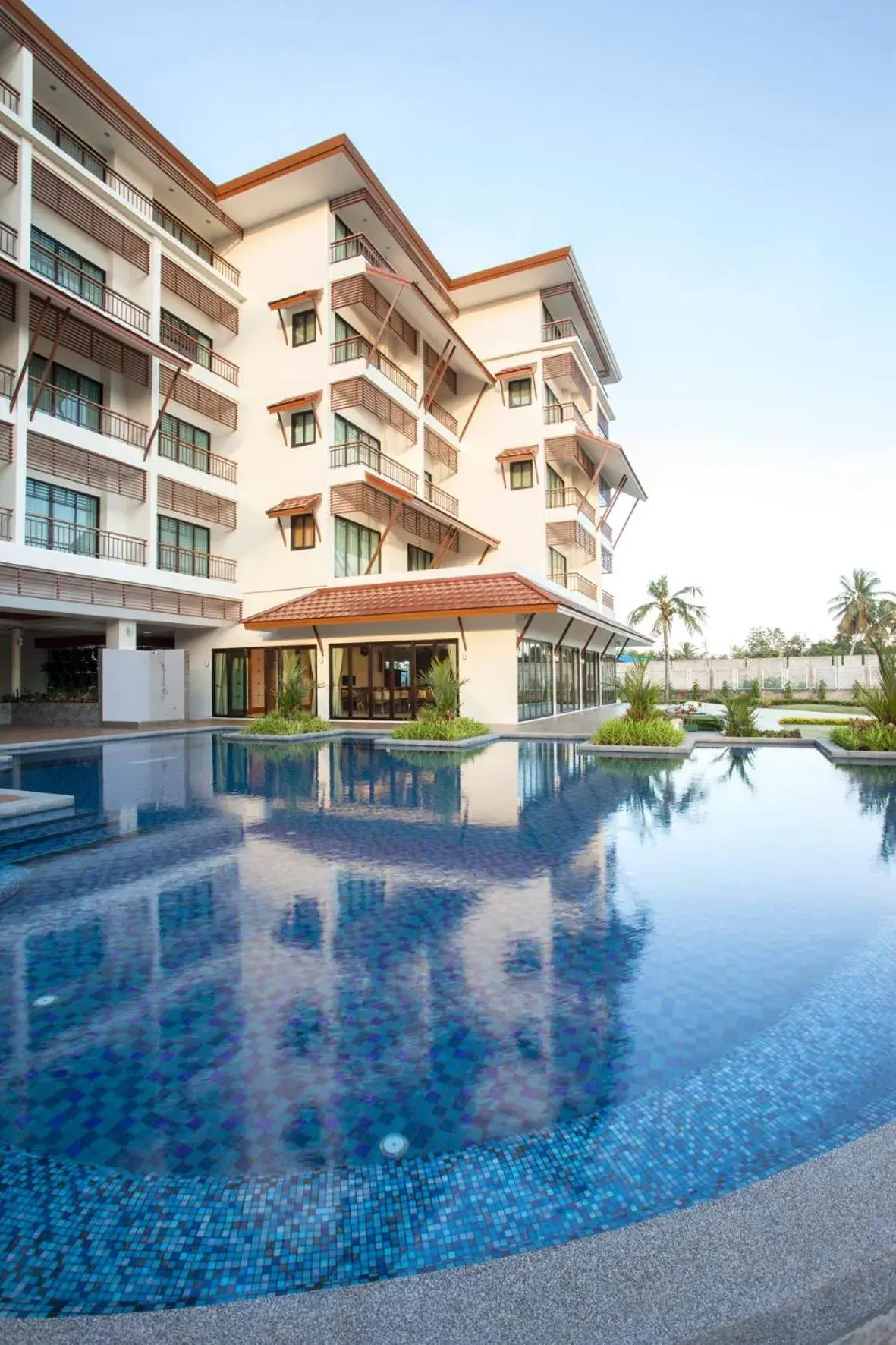 Swimming pool in RK Riverside Resort & Spa (Reon Kruewal) Swimming pool in RK Riverside Resort & Spa (Reon Kruewal)