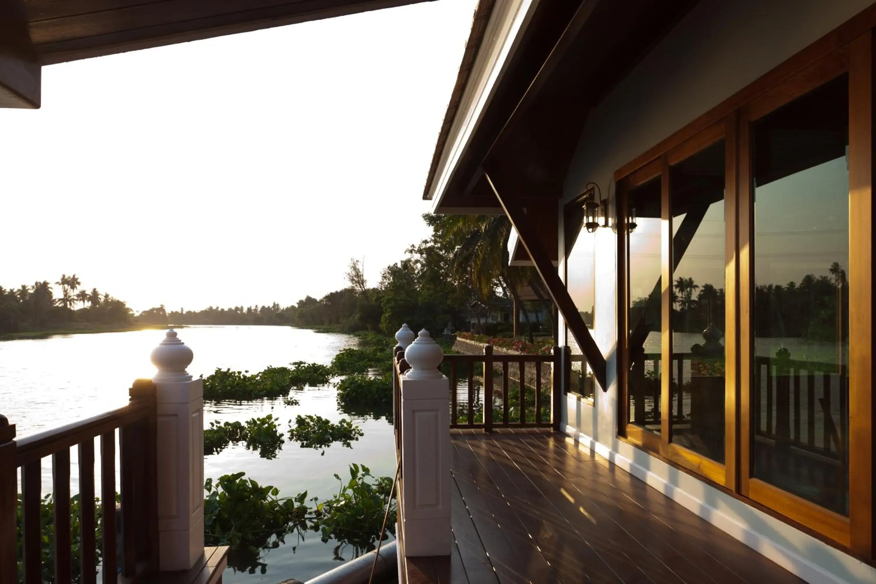 River view in RK Riverside Resort & Spa (Reon Kruewal) River view in RK Riverside Resort & Spa (Reon Kruewal)