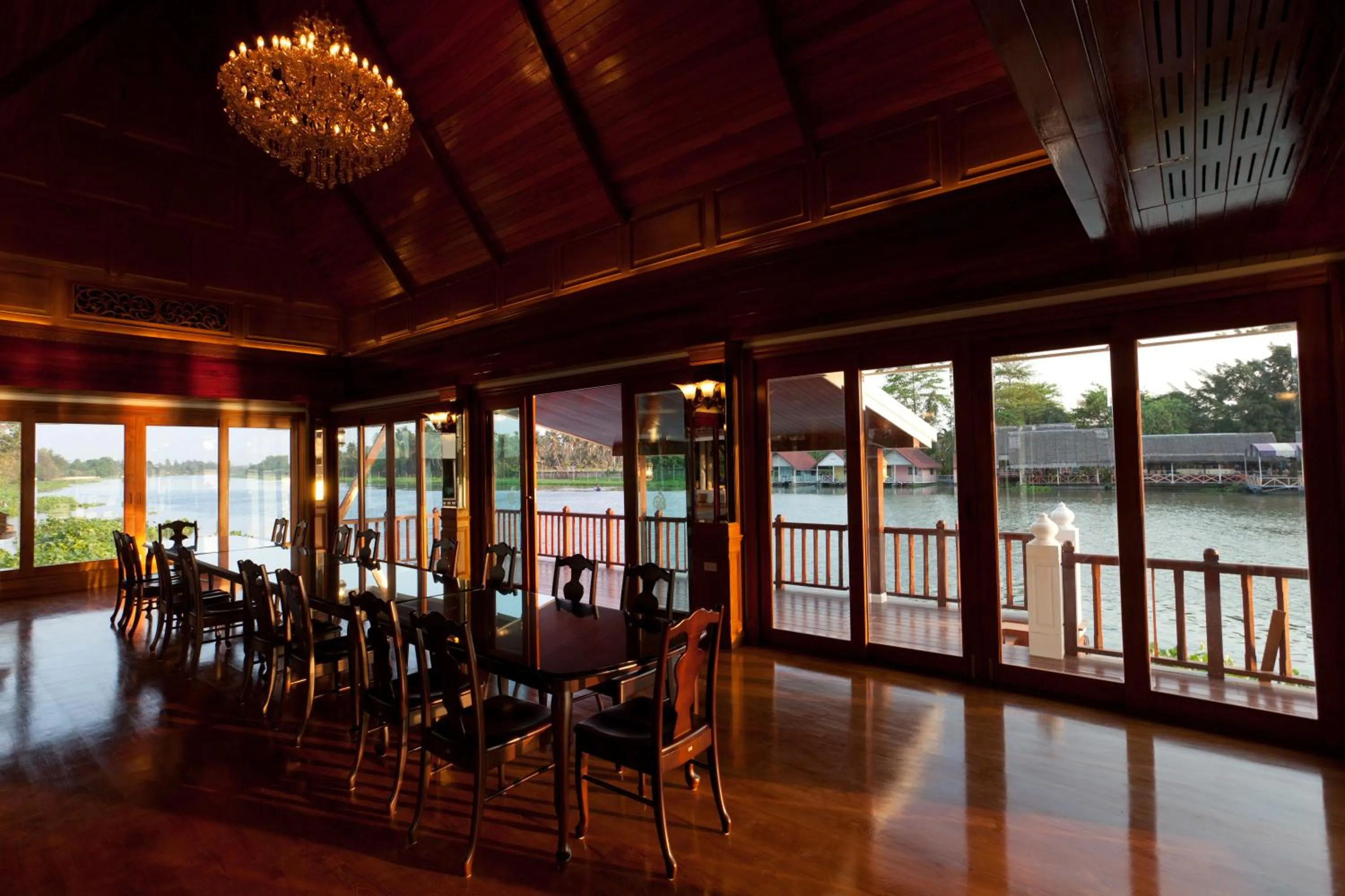 RK Riverside Resort & Spa (Reon Kruewal)