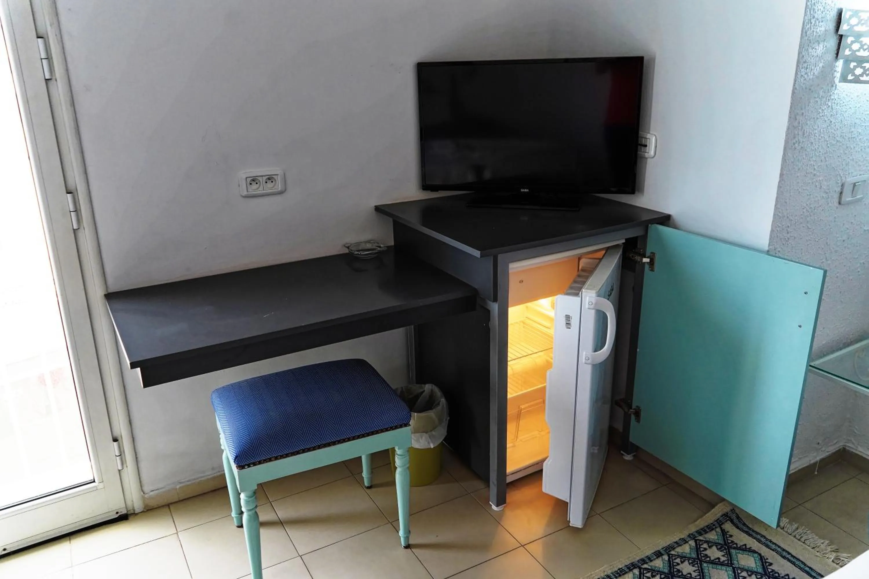 Communal lounge/ TV room in Hotel Khella