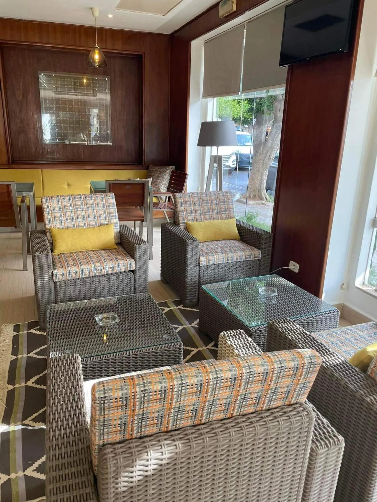 Lounge or bar in Hotel Khella