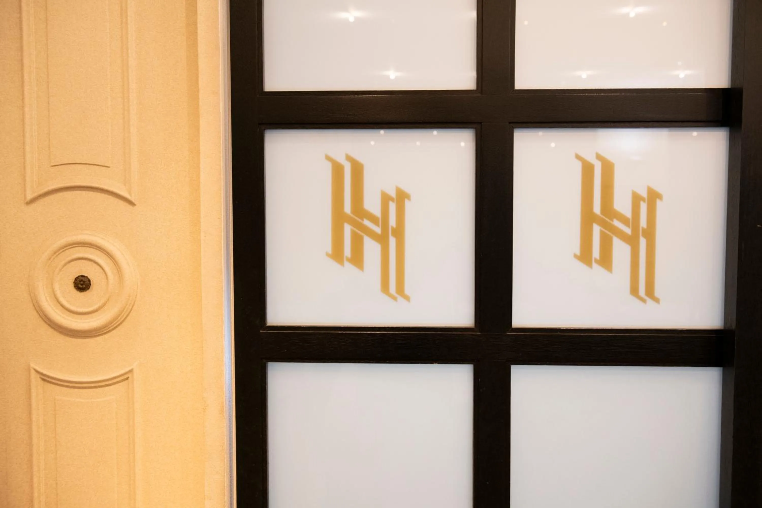 Property logo or sign in Hôtel du Helder