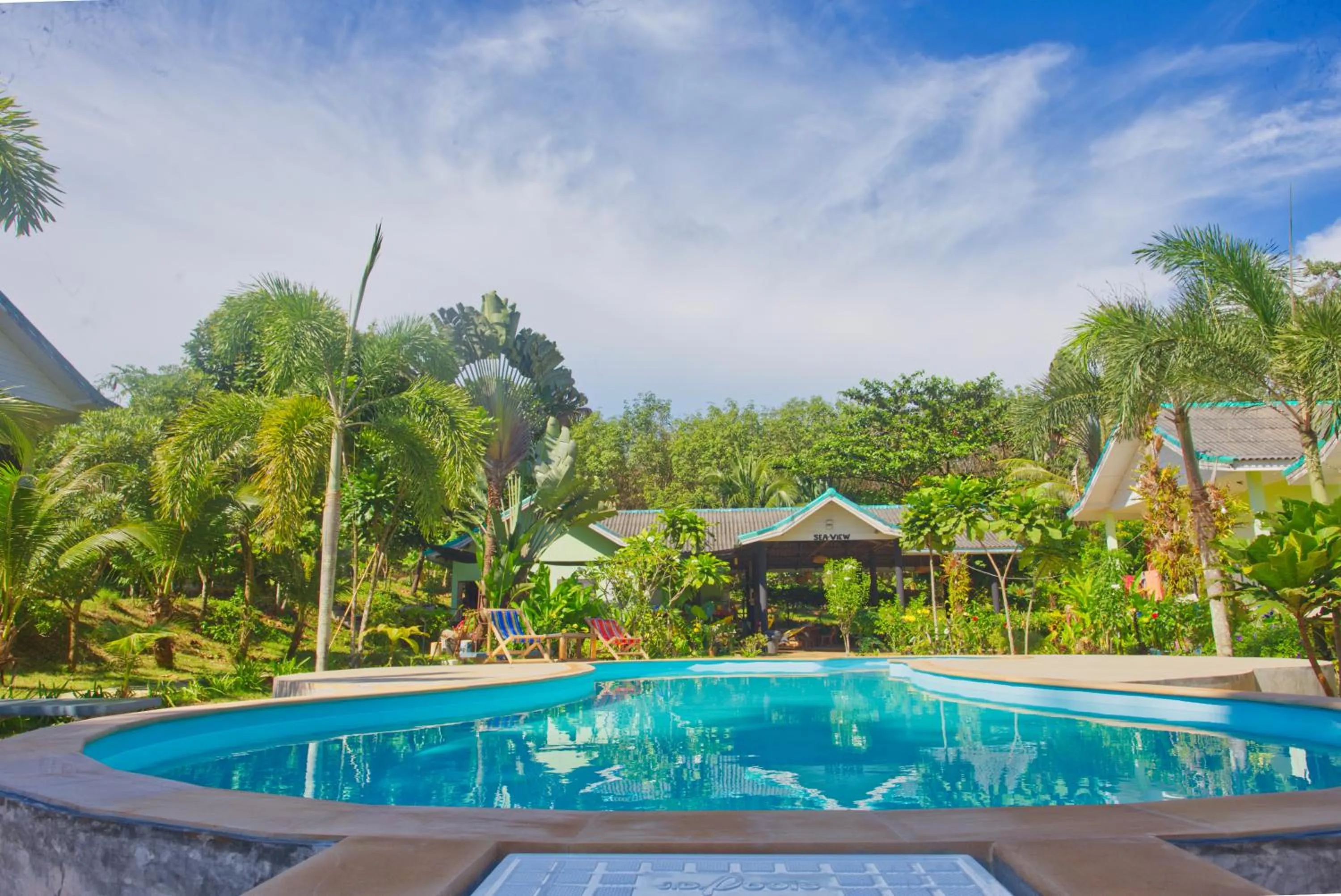 Restaurant/places to eat in Sea View Resort