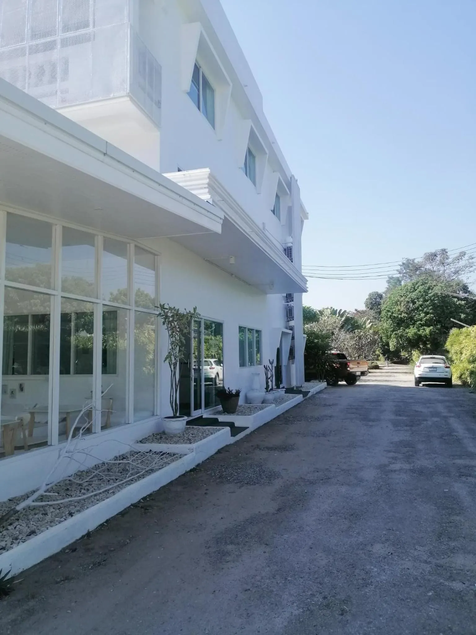 Facade/entrance in PATRA Agaligotel