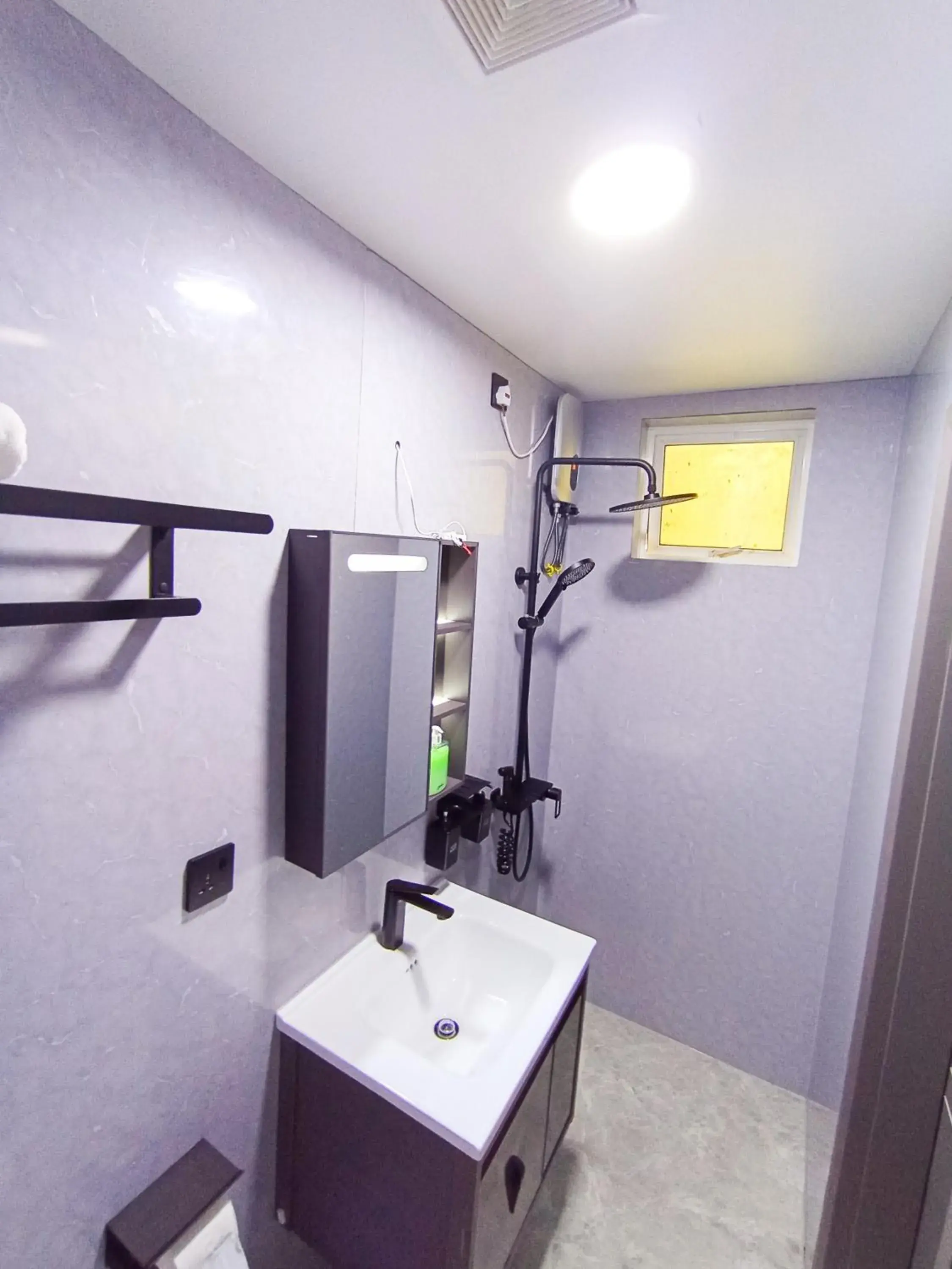 Bathroom in Starry Beach Inn Bathroom in Starry Beach Inn