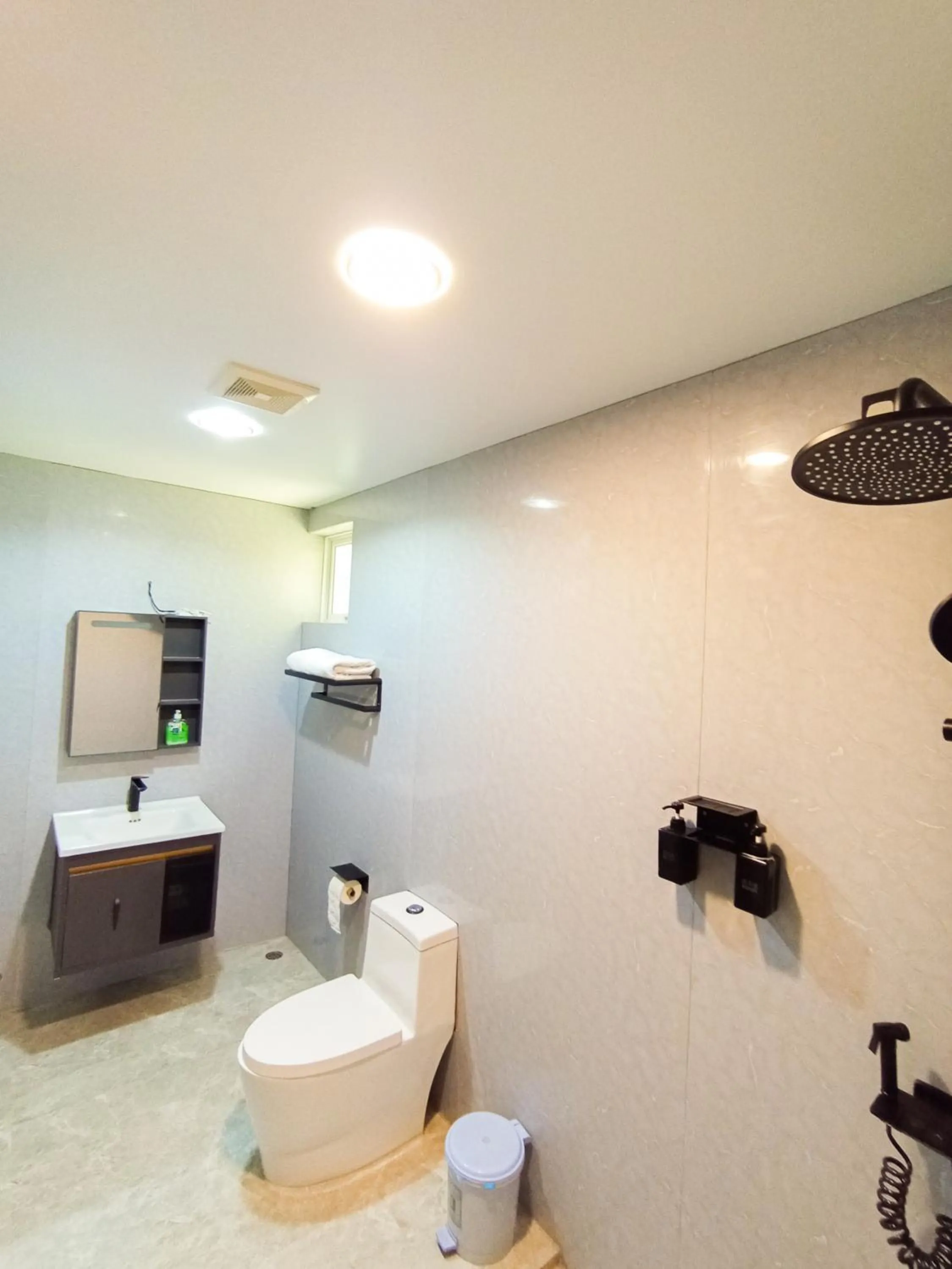 Bathroom in Starry Beach Inn