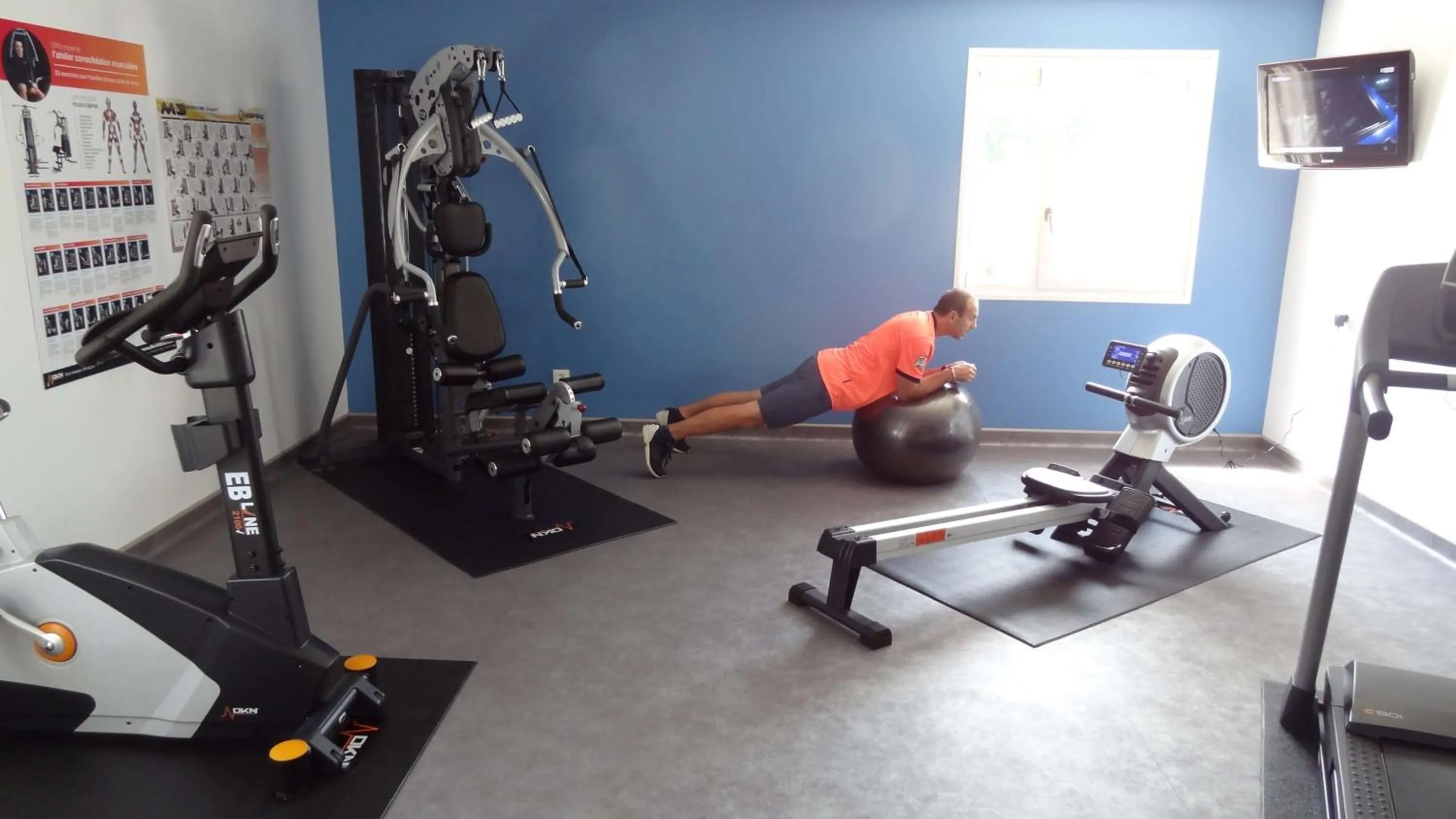 Fitness centre/facilities in Hôtel Saphir Lyon