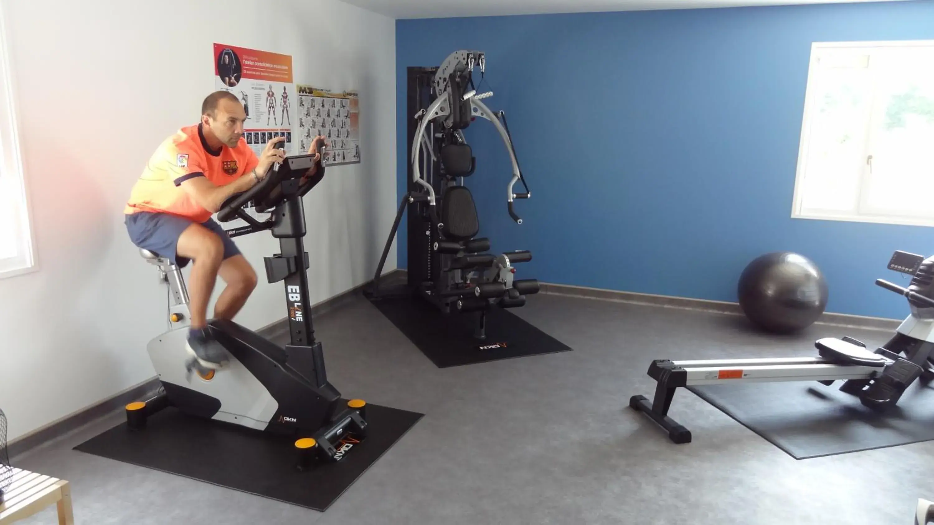 Fitness centre/facilities in Hôtel Saphir Lyon Fitness centre/facilities in Hôtel Saphir Lyon