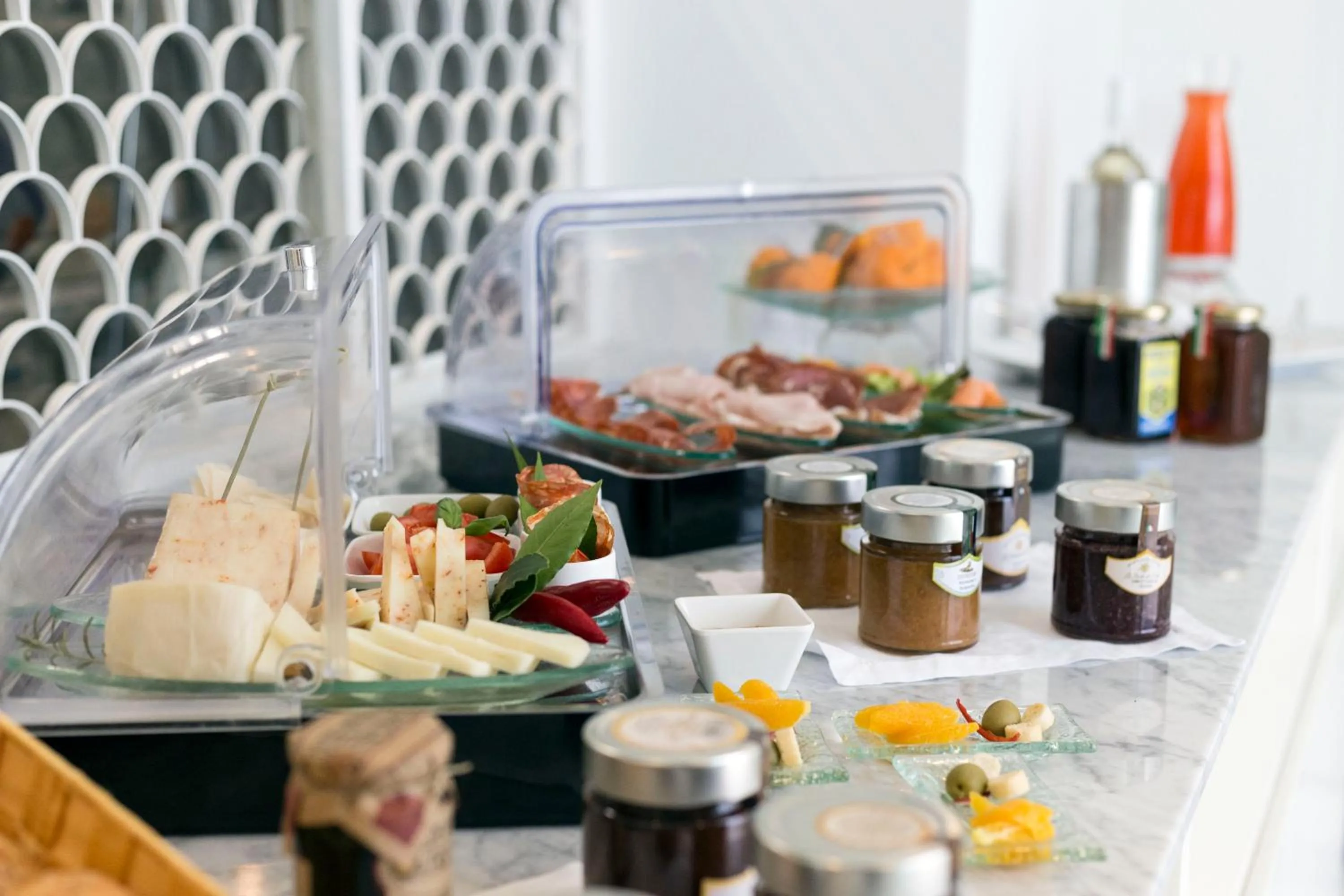 Buffet breakfast in La Dolce Vita a Tropea