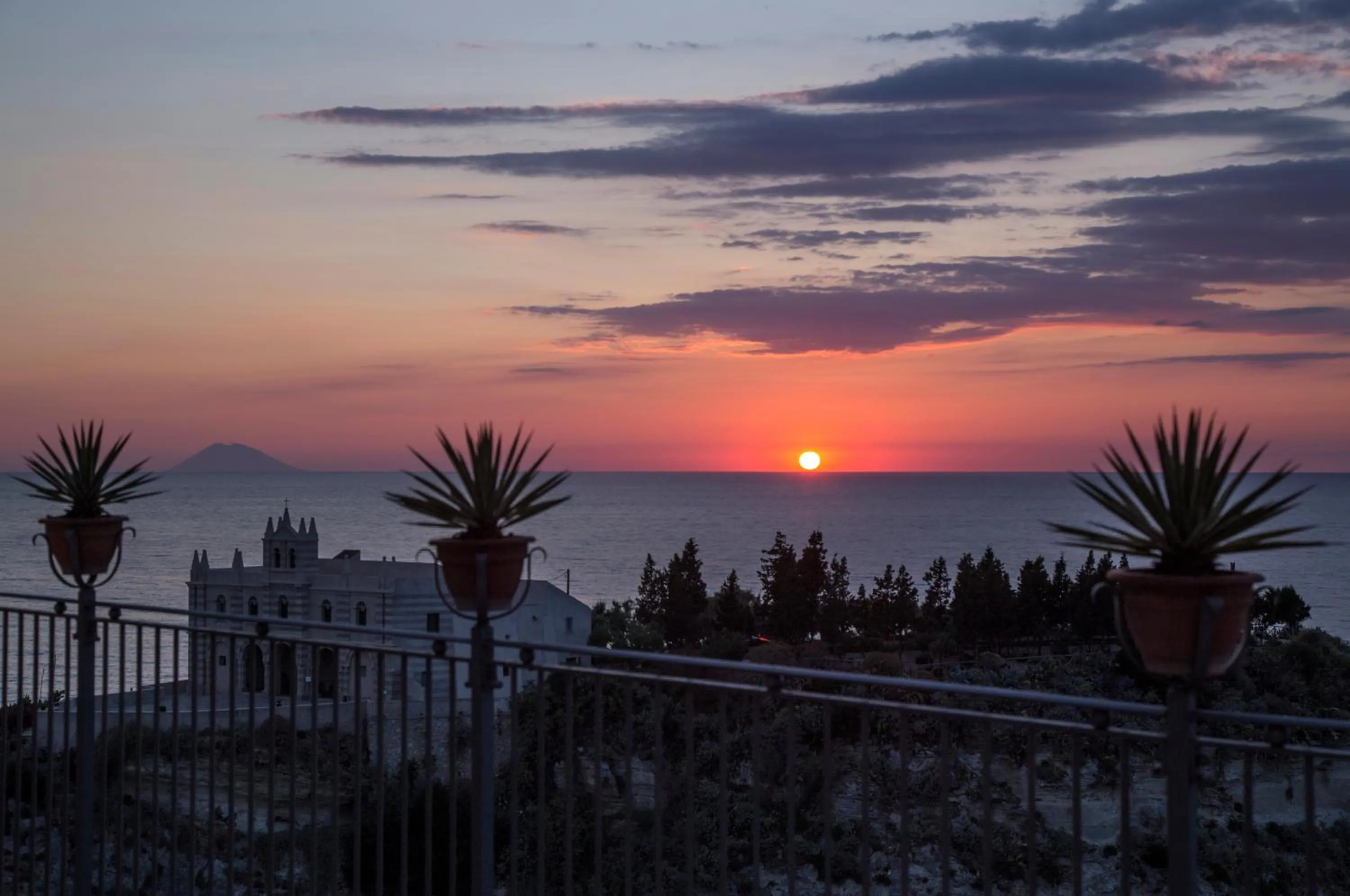Sunset in La Dolce Vita a Tropea