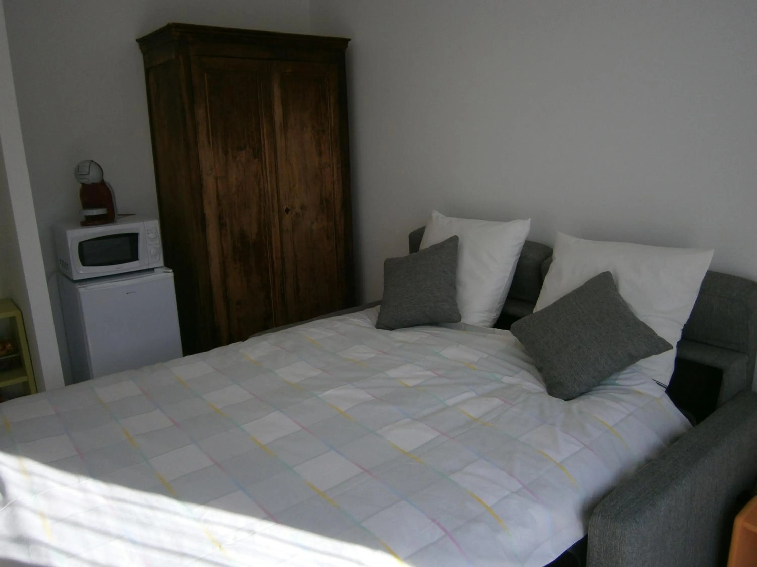 Bedroom, Bed in Chez Elisa