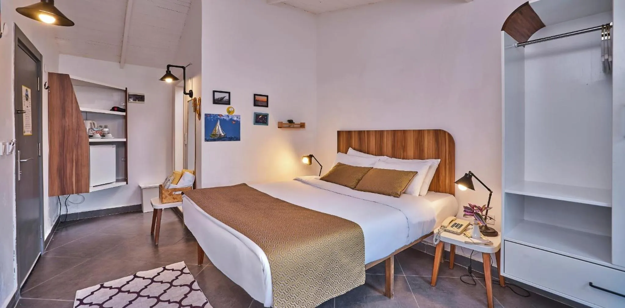 Photo of the whole room, Bed in Maya Bistro Hotel & Beach