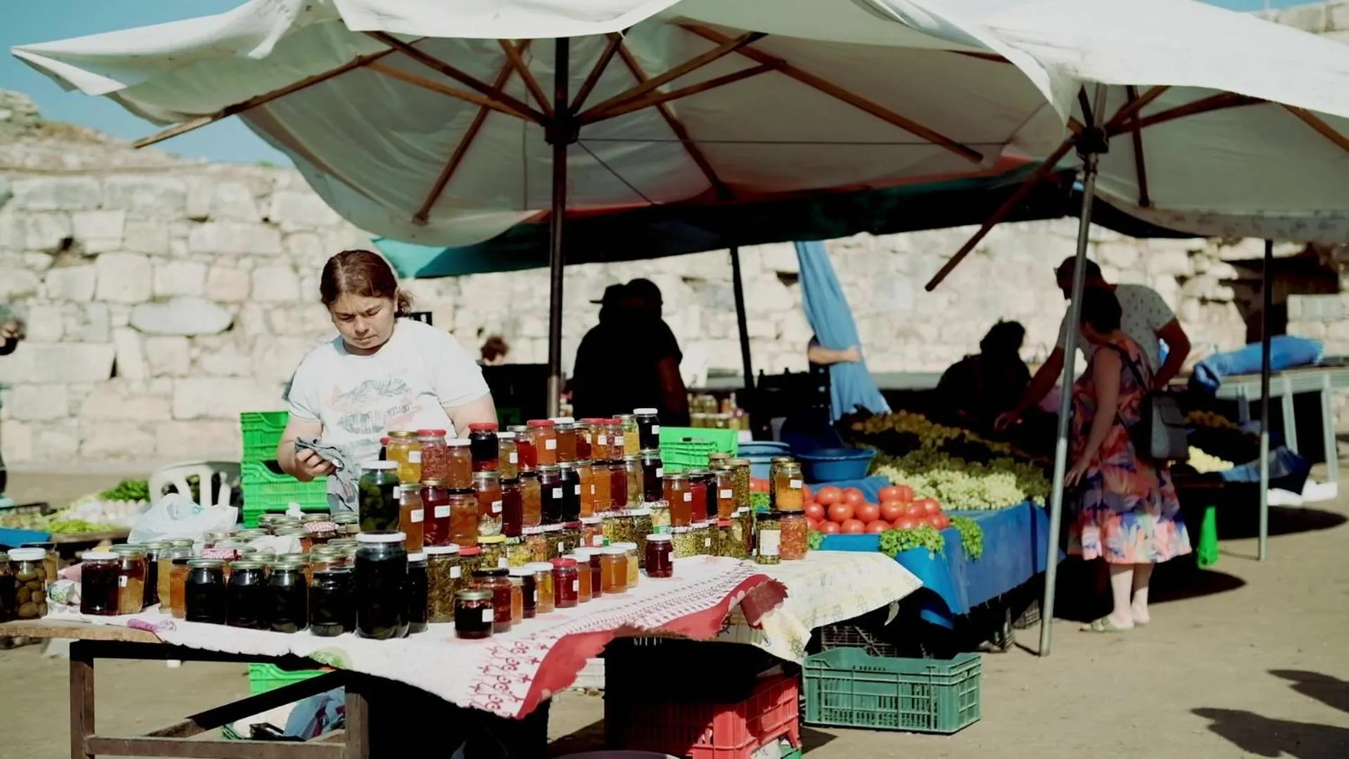 Area and facilities in Maya Bistro Hotel & Beach