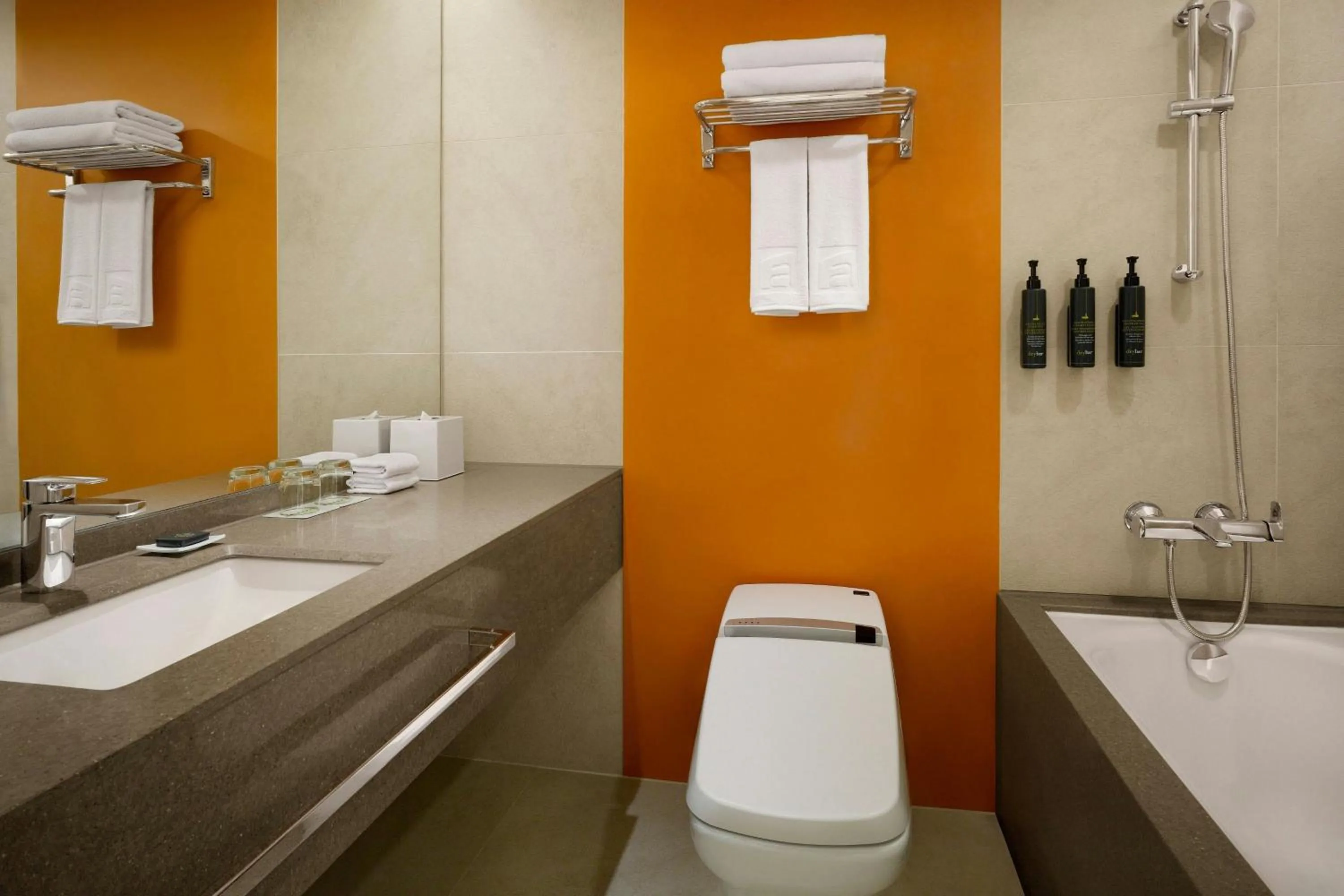 Photo of the whole room in Aloft Seoul Myeongdong