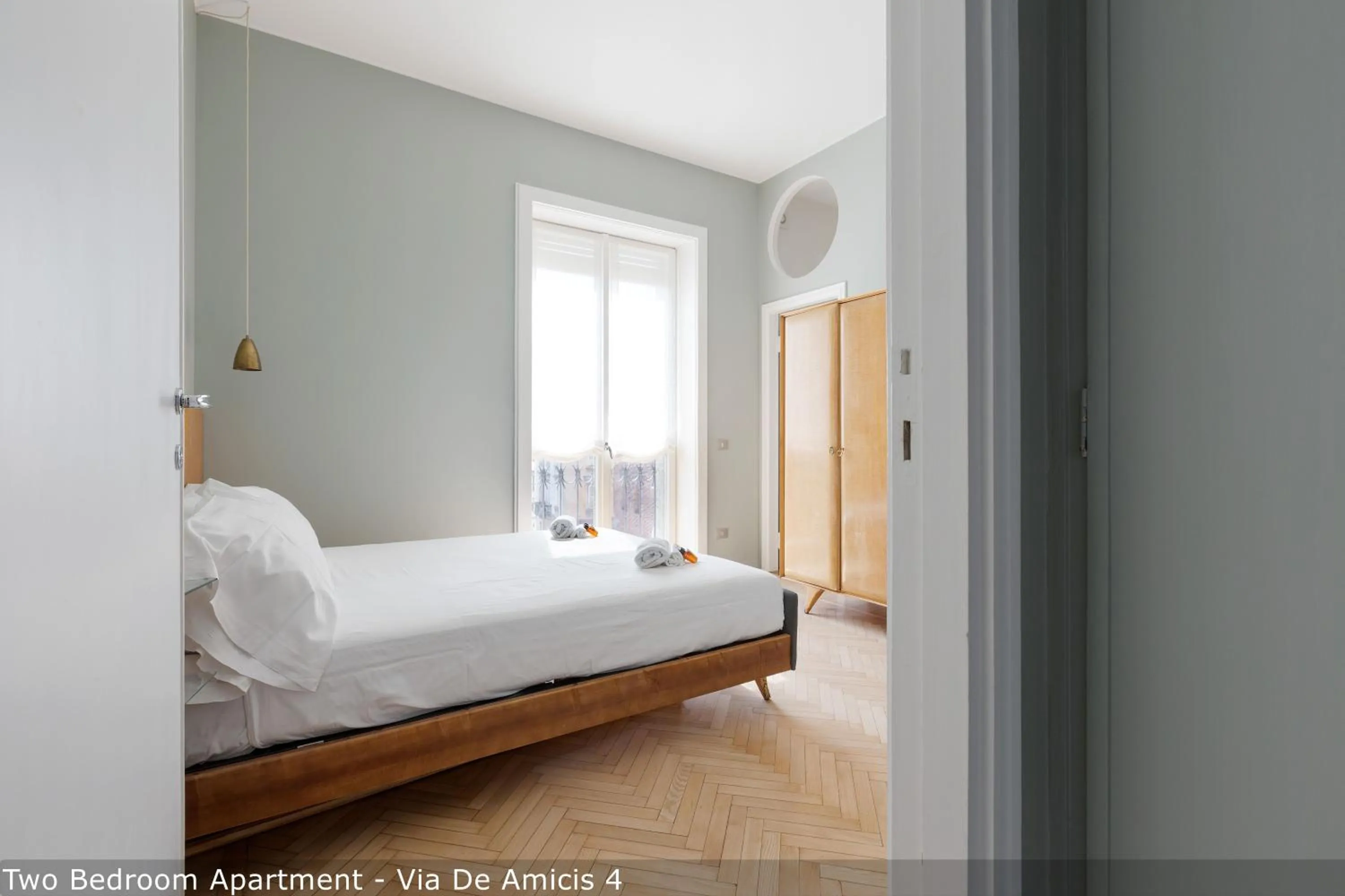 Bed in Brera Apartments in Porta Ticinese