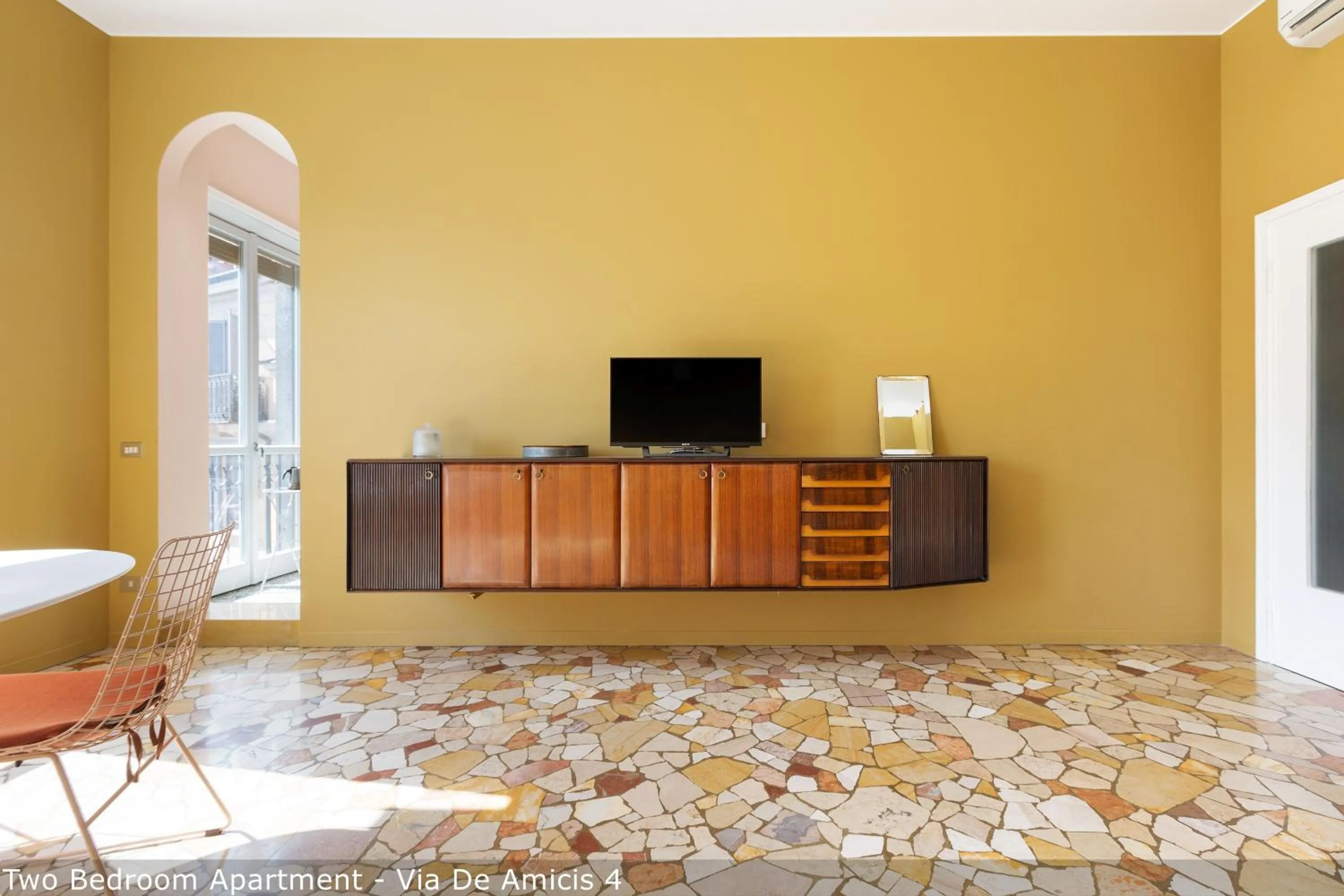 TV and multimedia in Brera Apartments in Porta Ticinese