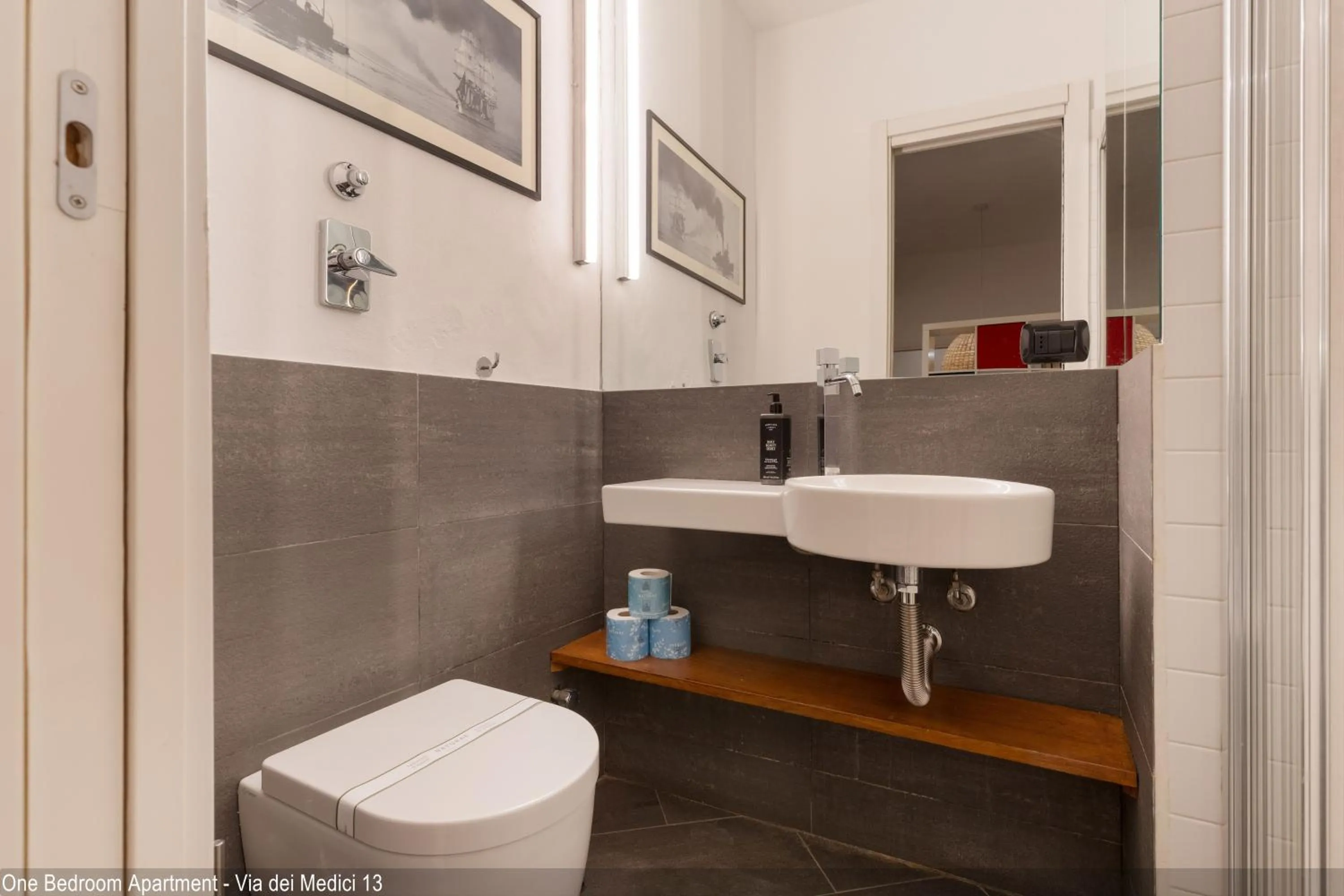Bathroom in Brera Apartments in Porta Ticinese