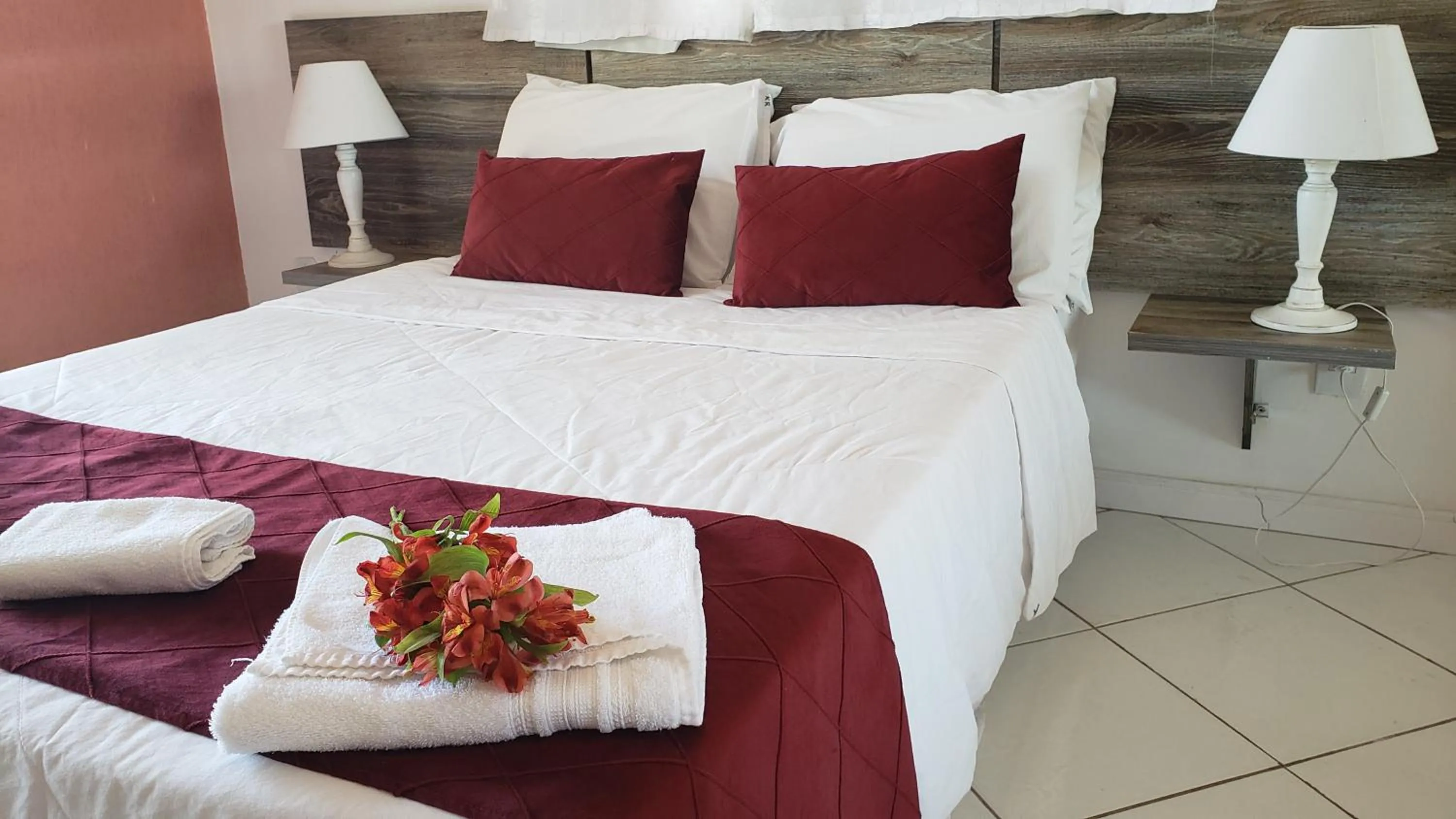 Photo of the whole room, Bed in Pousada Kairos & Spa em Búzios