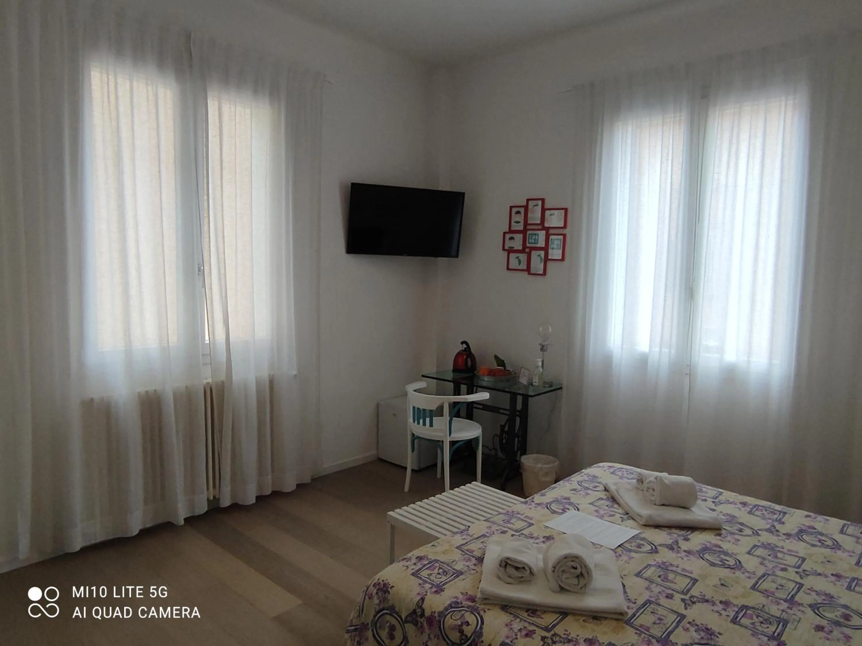 Bed in Ramo Rosso di Paolo Natalini