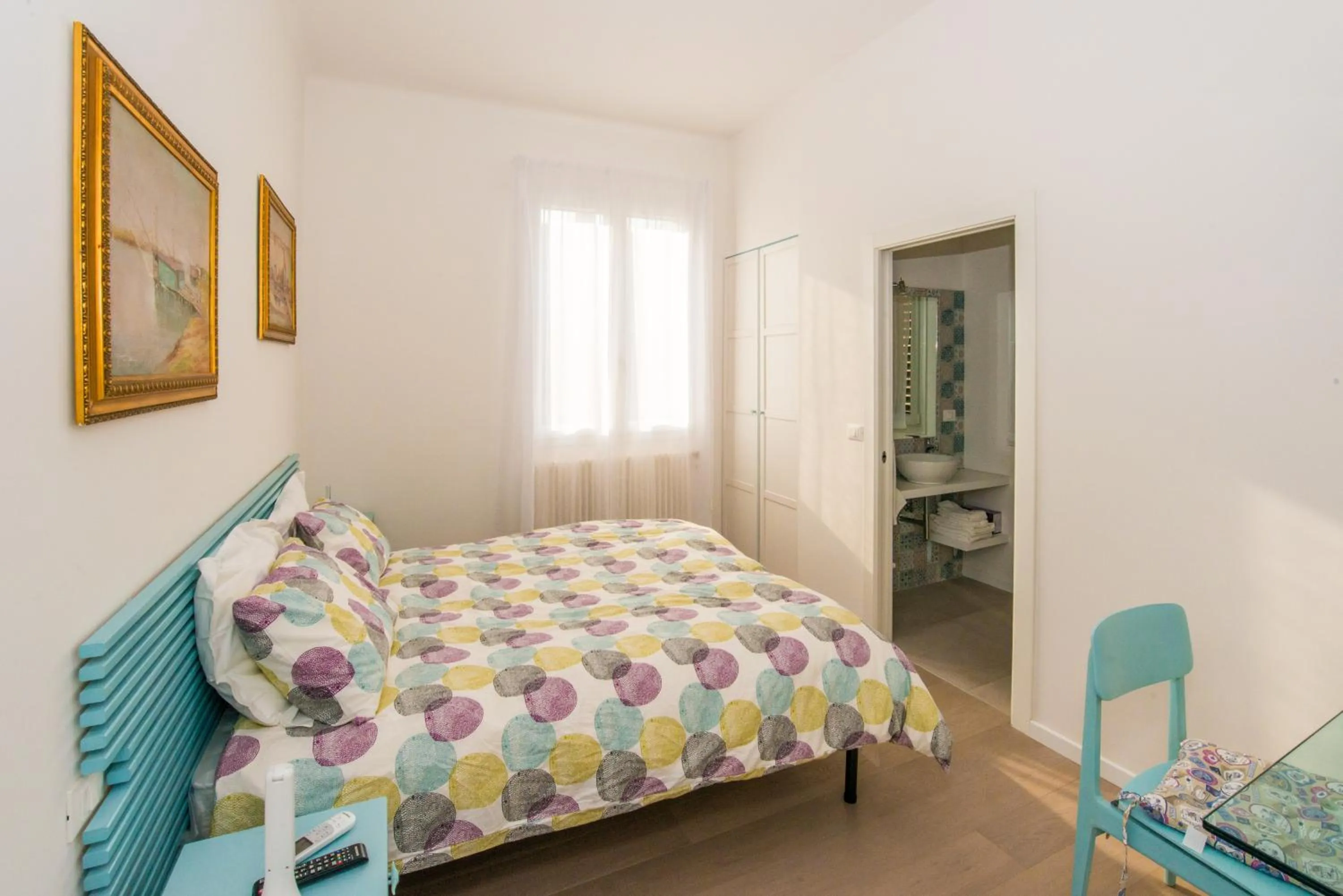 Bed in Ramo Rosso di Paolo Natalini