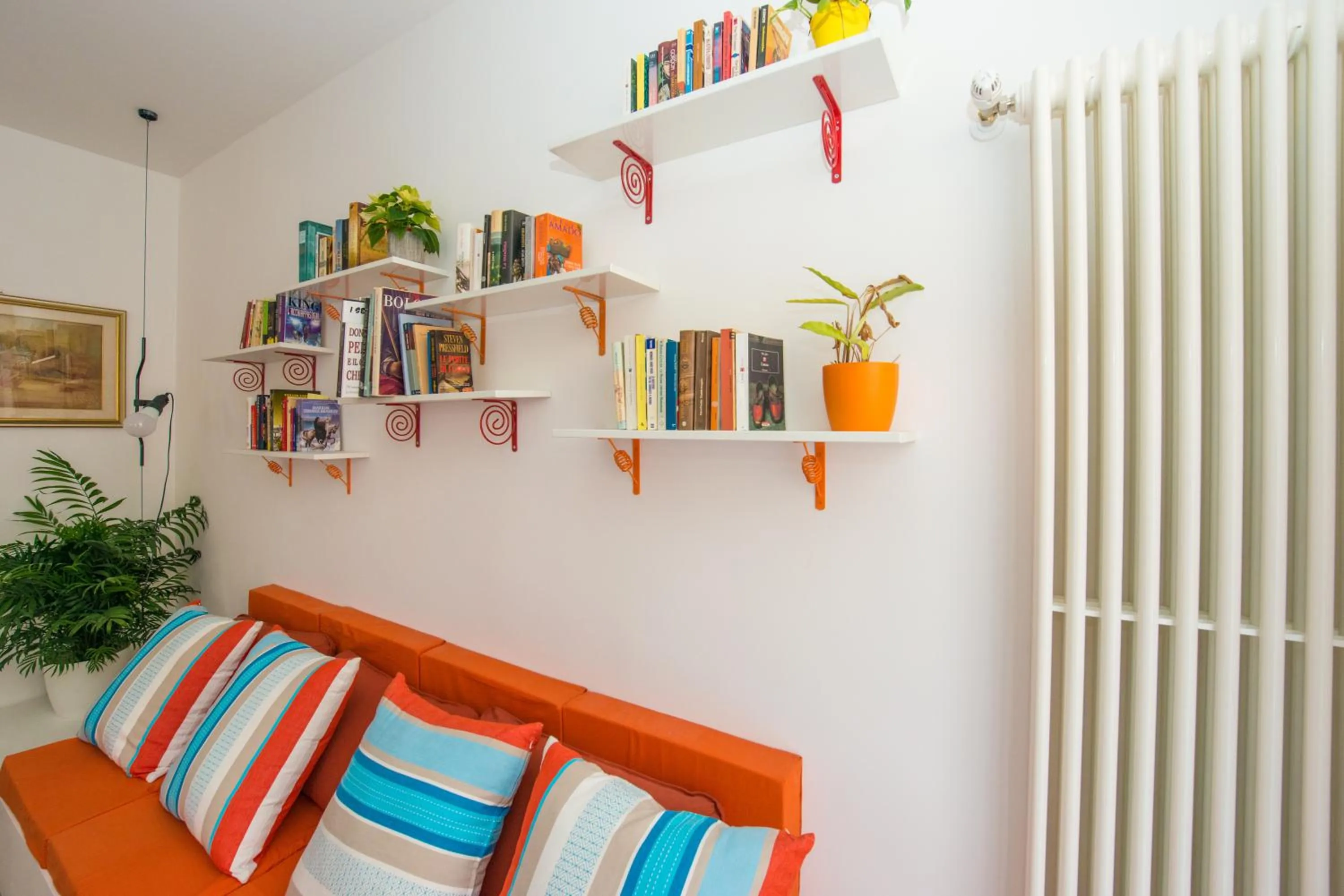 Library in Ramo Rosso di Paolo Natalini