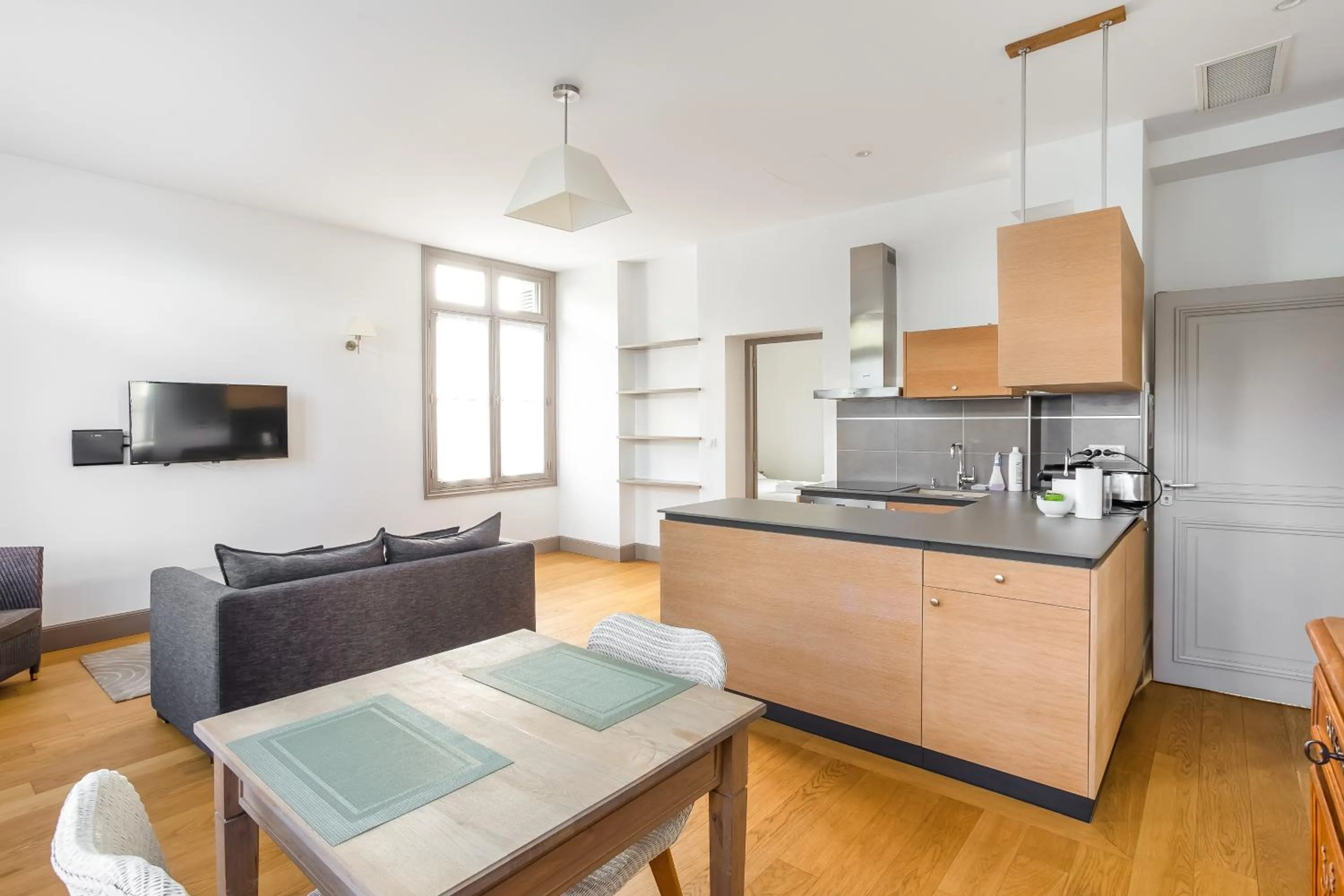 Photo of the whole room in Résidence de Tourisme Central Parc Tours