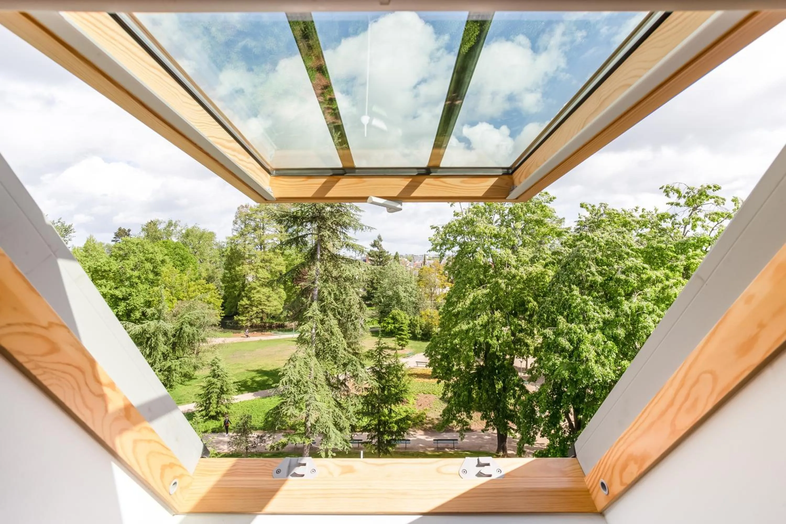 Garden view in Résidence de Tourisme Central Parc Tours