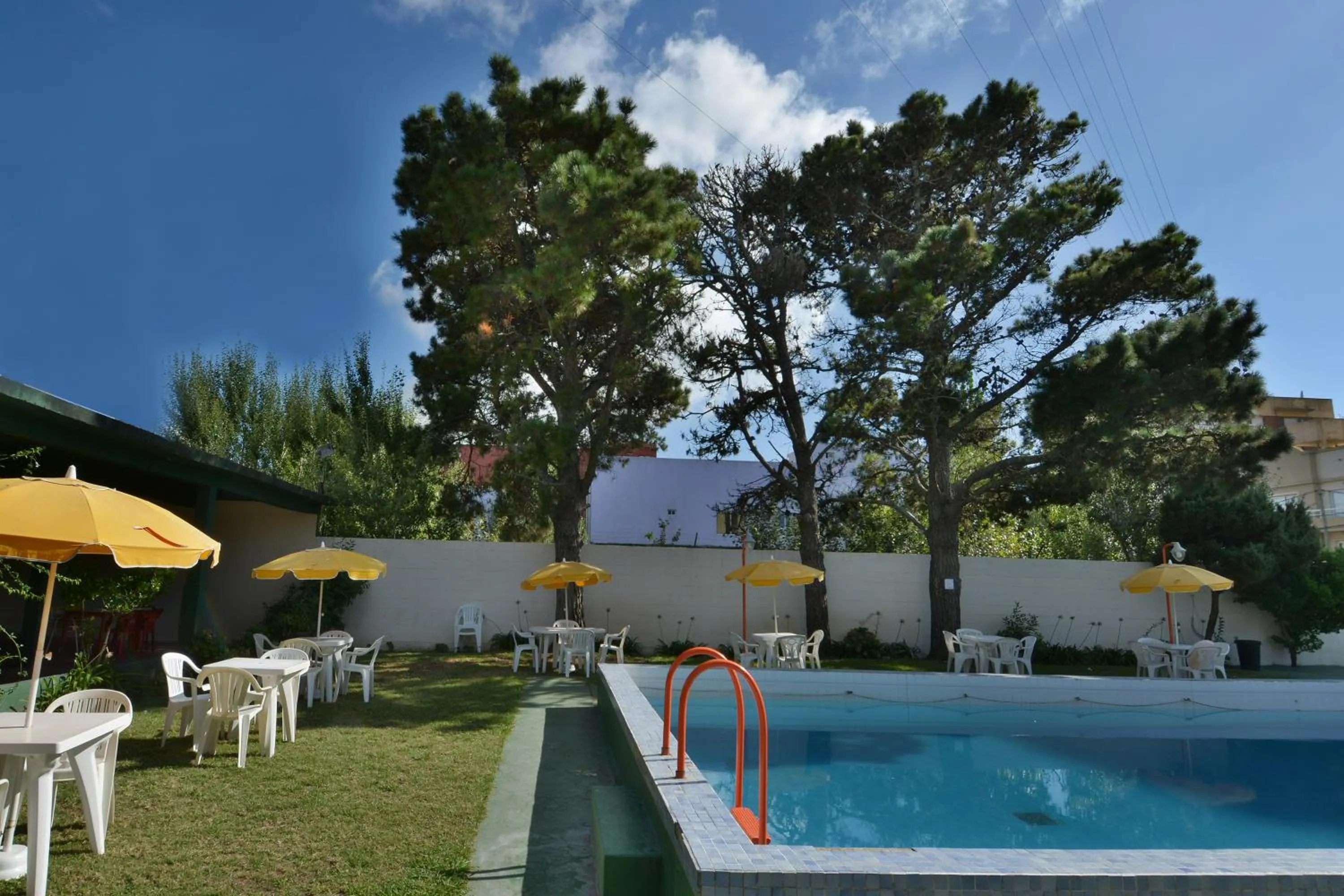 Swimming pool in Hotel Amancay