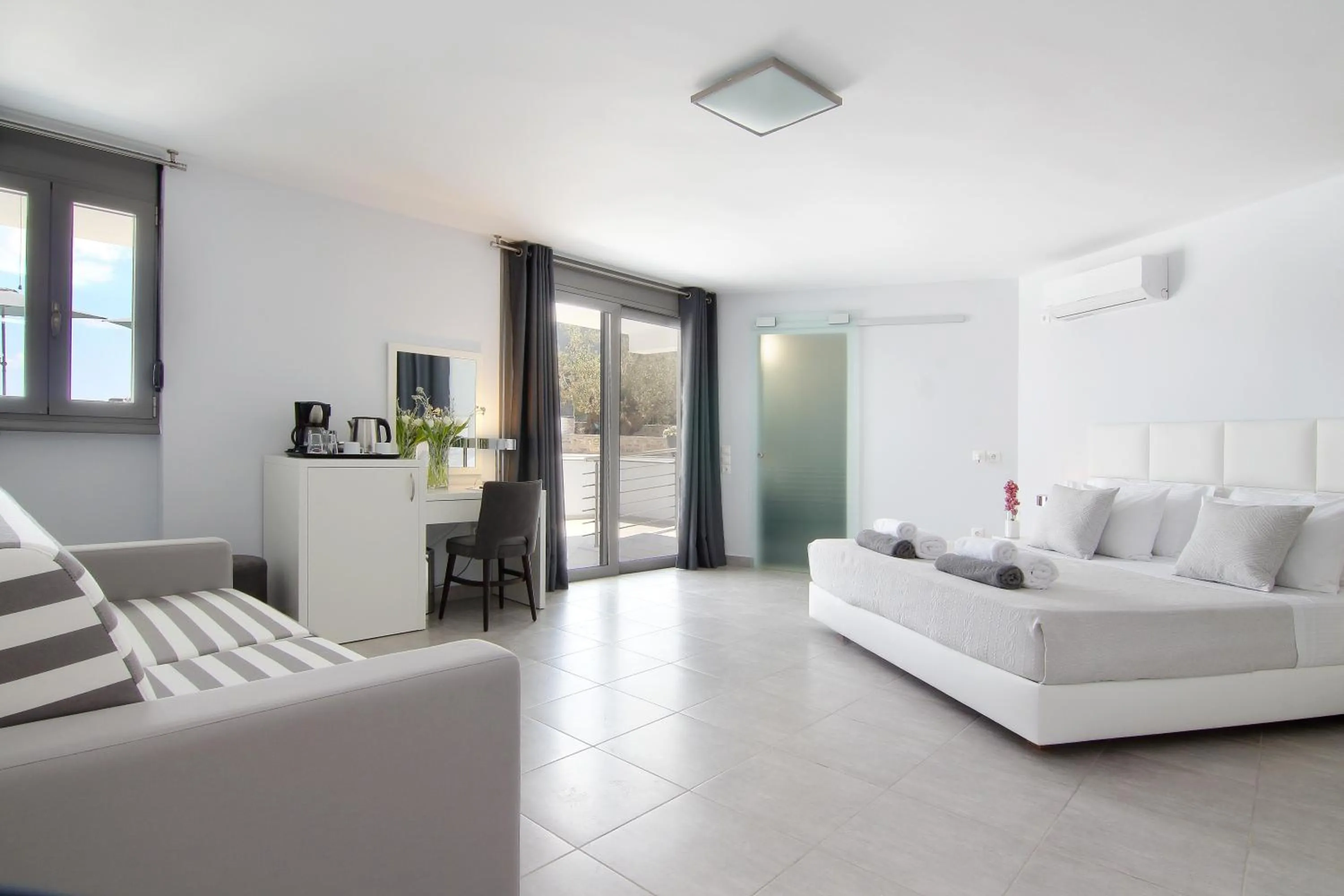 Photo of the whole room in Dardiza Boutique Hotel