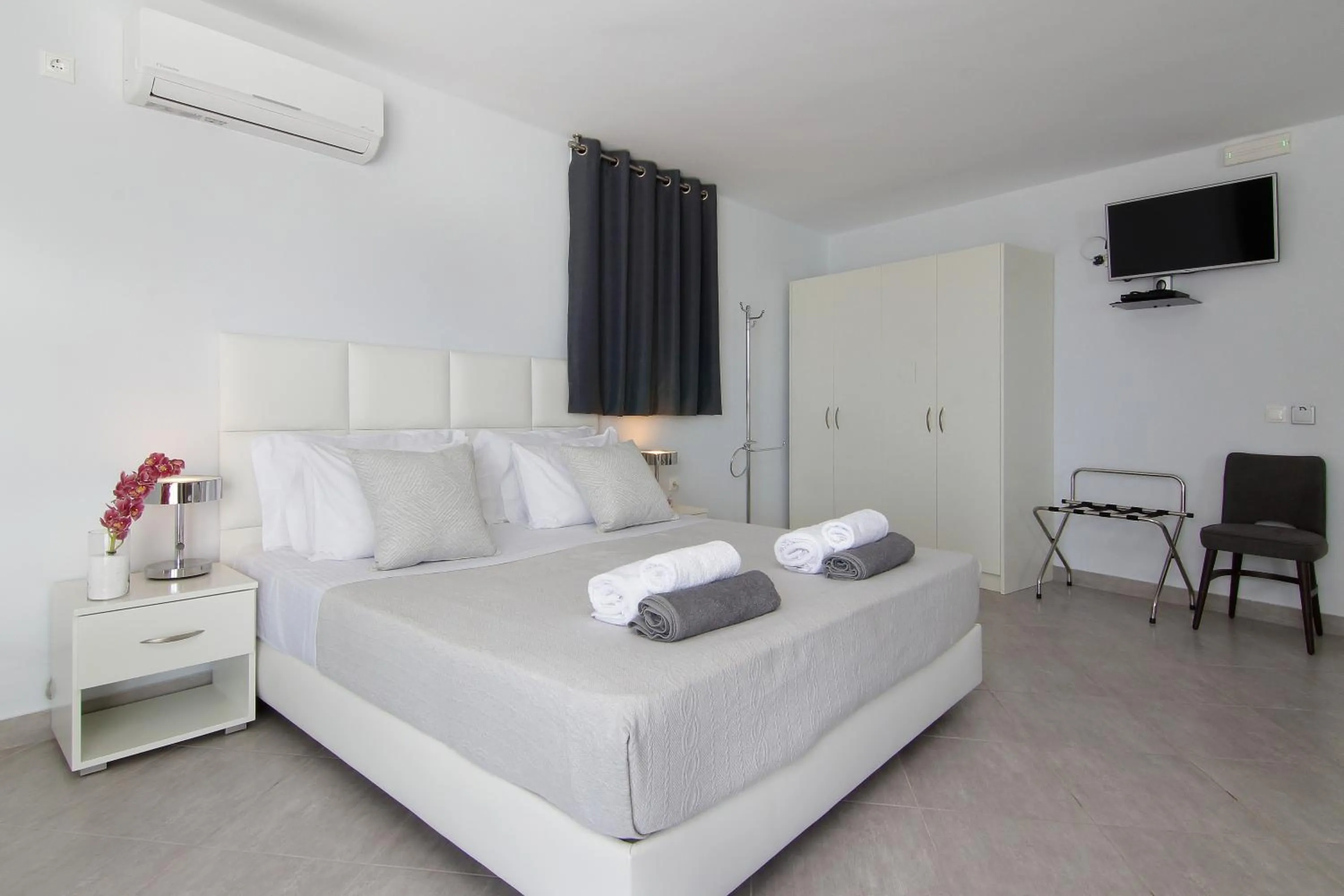 Bed in Dardiza Boutique Hotel