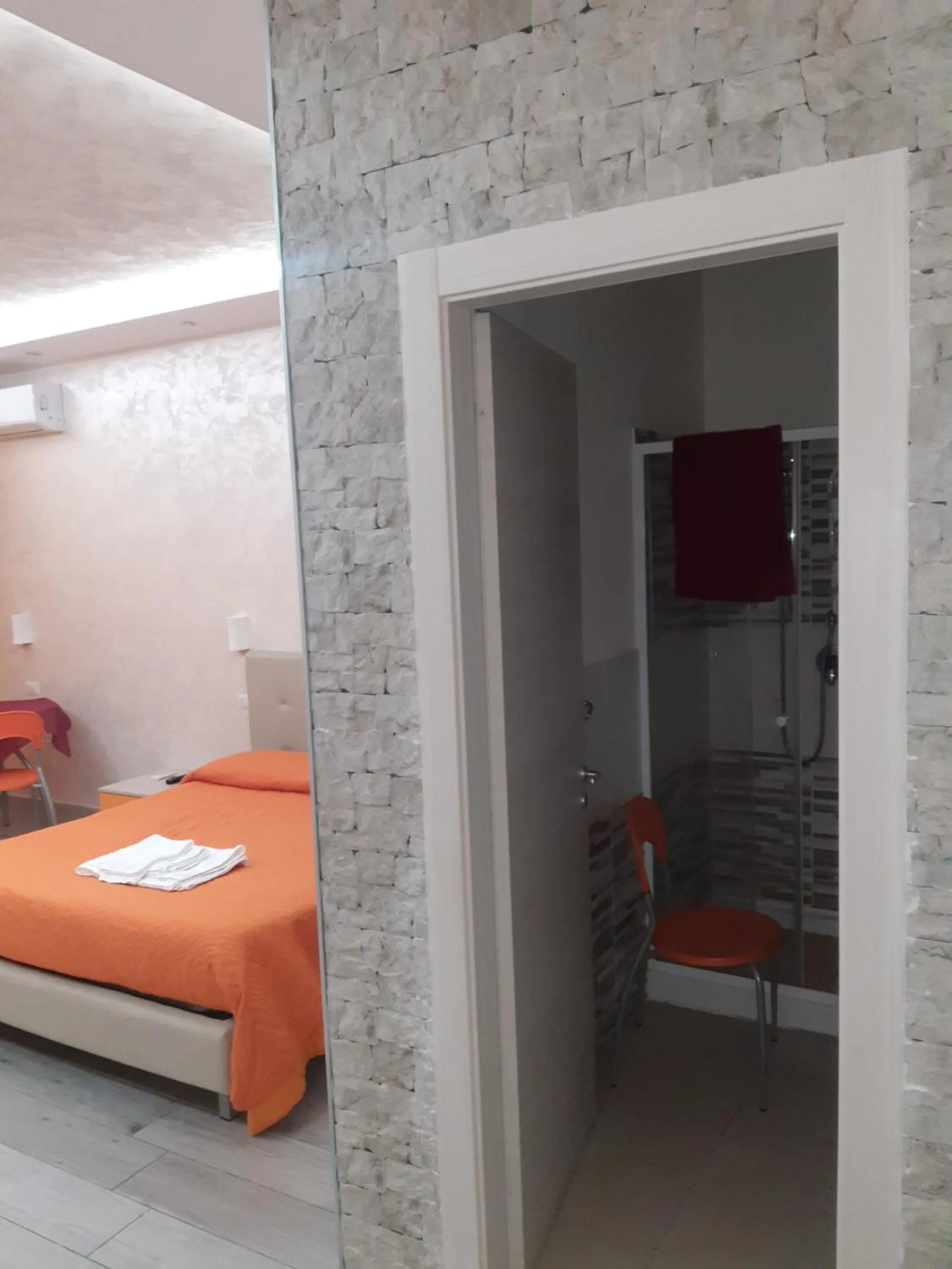 Photo of the whole room, Bed in B&B La Colonna