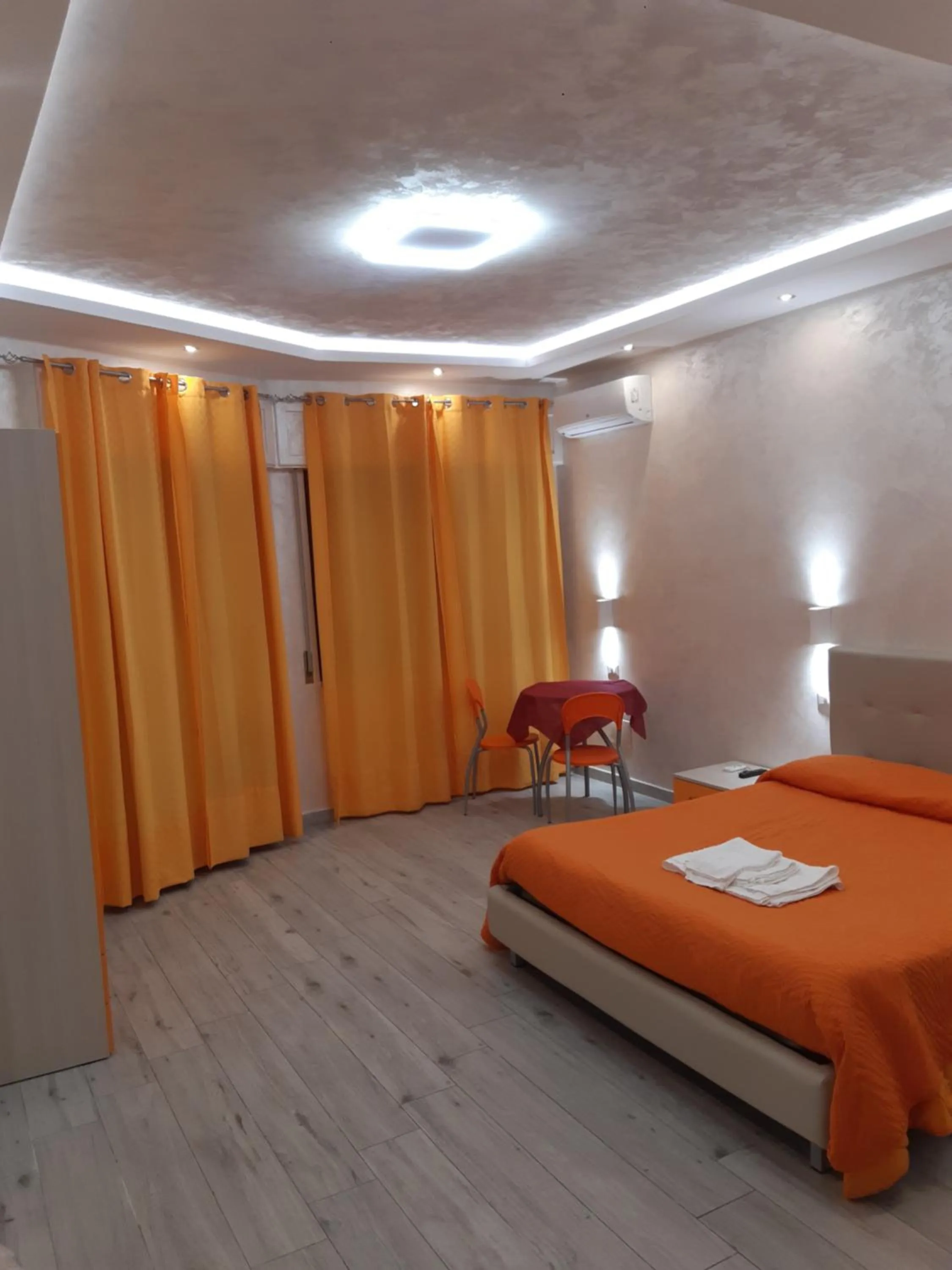 Photo of the whole room, Bed in B&B La Colonna