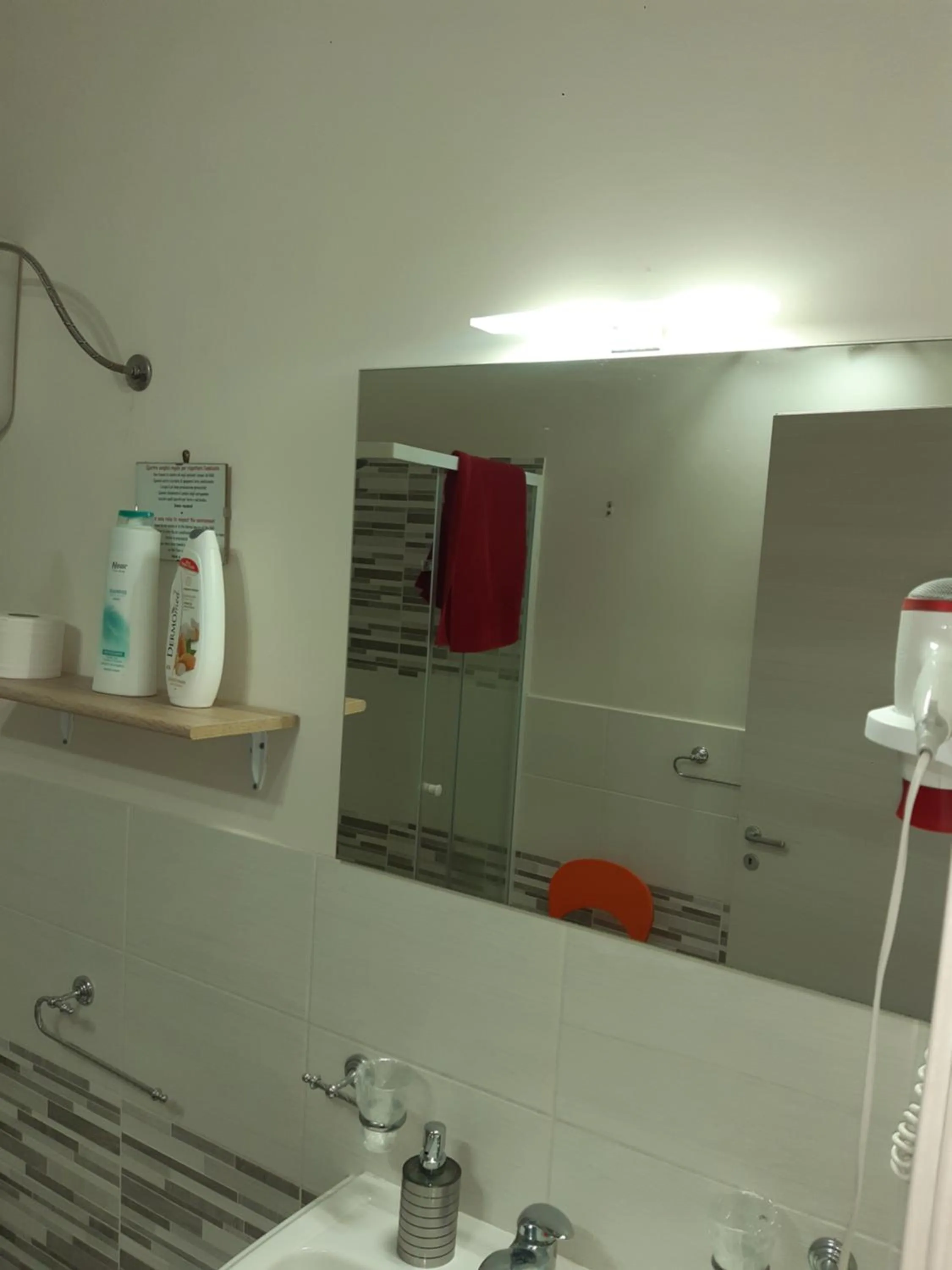 Bathroom in B&B La Colonna