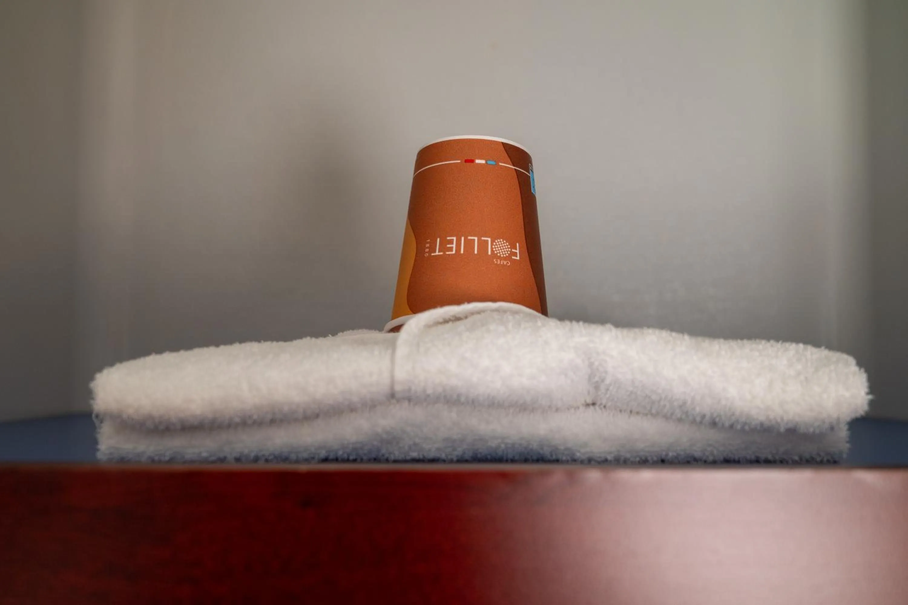 Bedroom in Initial by Balladins Lyon Villefranche-sur-Saône