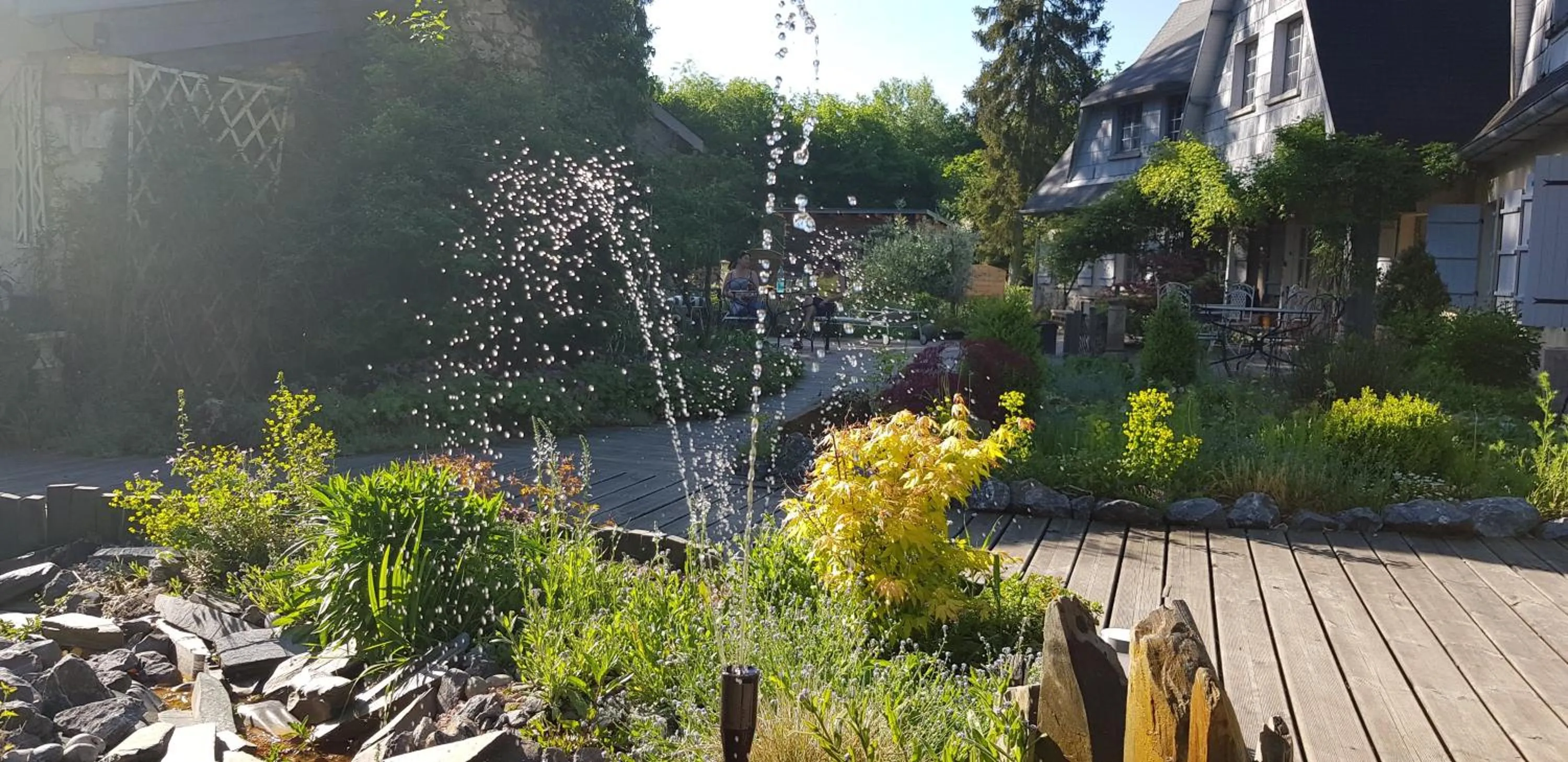 Facade/entrance in Le jardin de Saint Jean