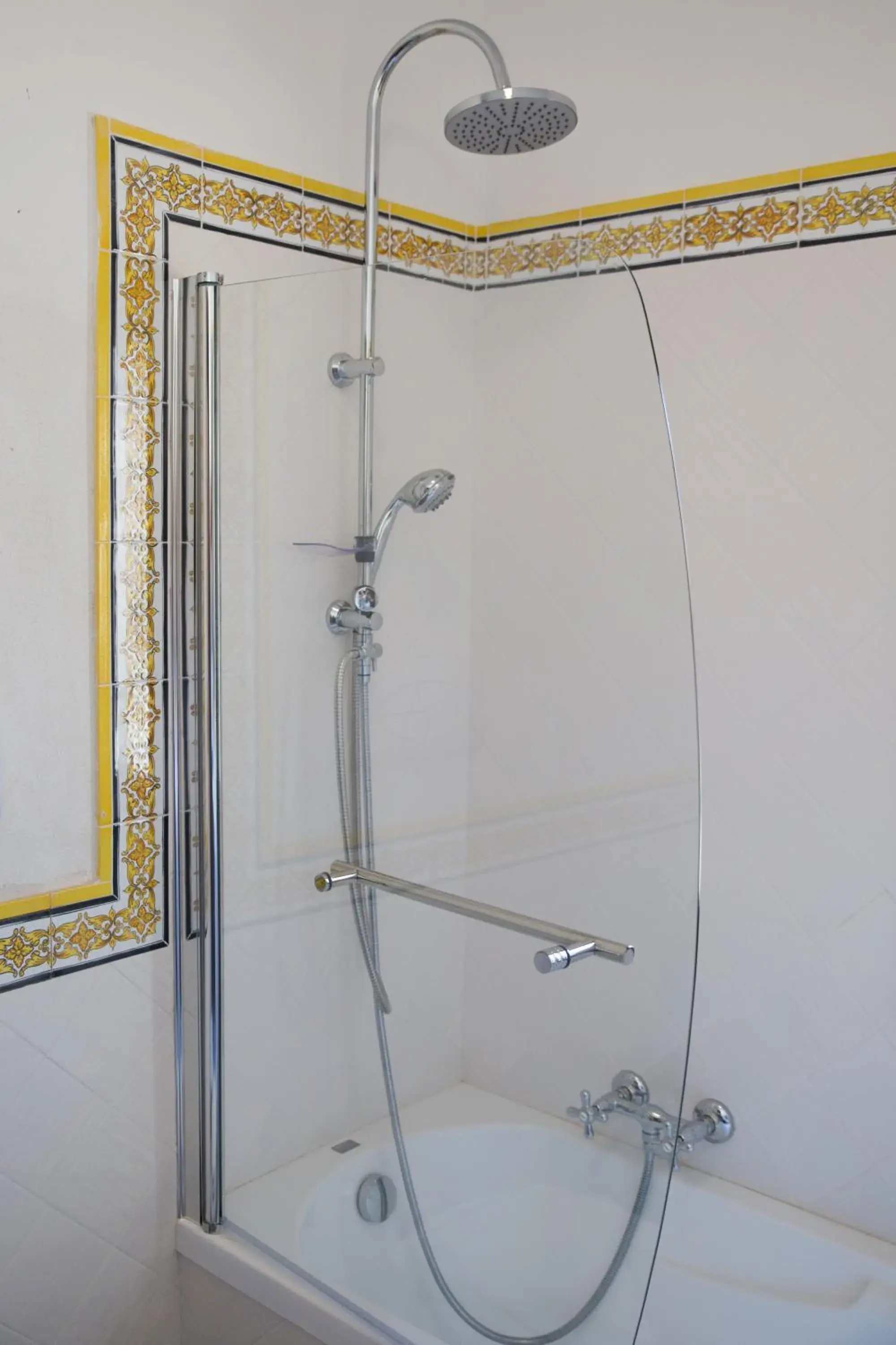 Shower, Bathroom in Marina di Cala del Sole