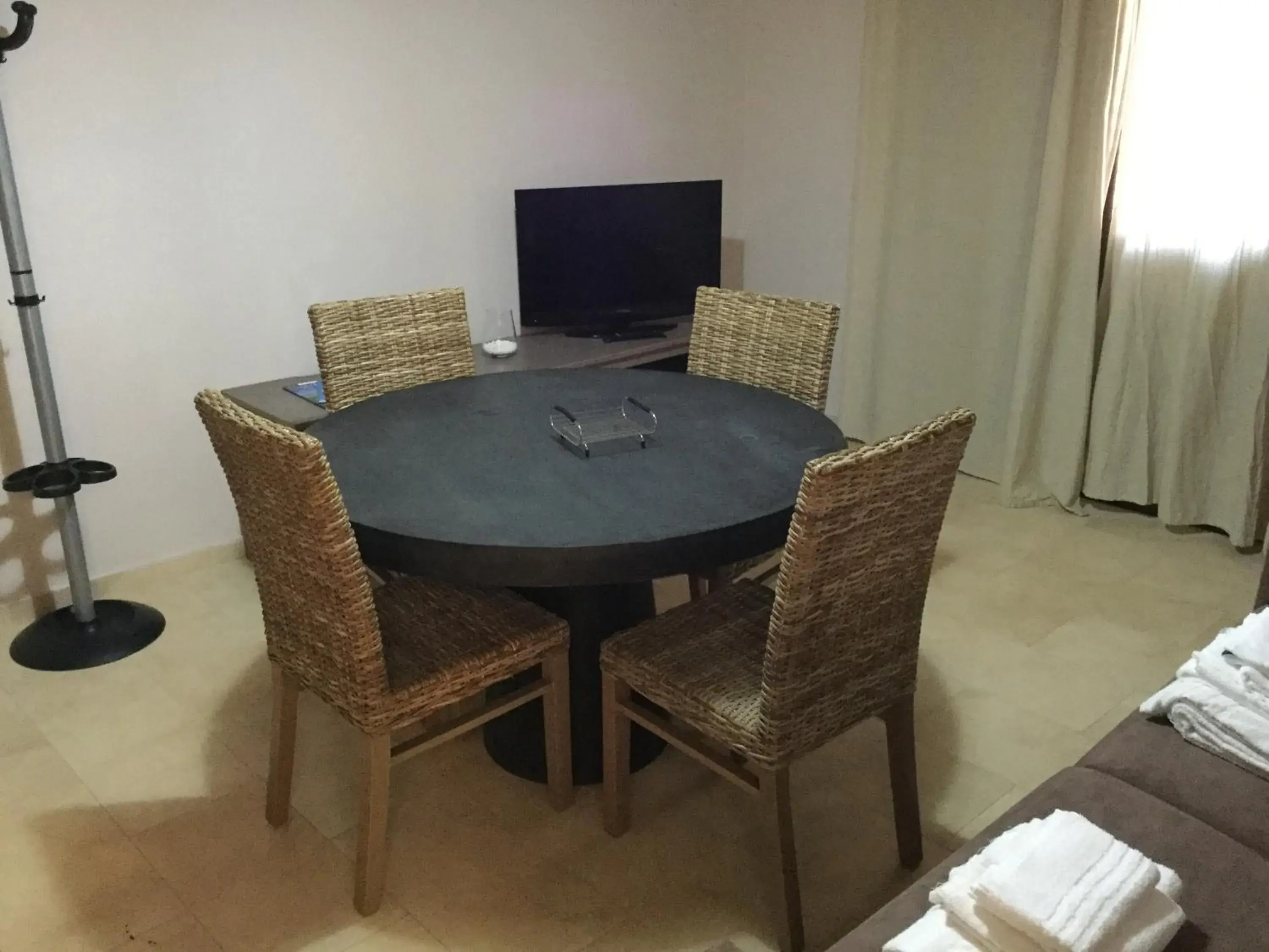 Photo of the whole room, Dining Area in Marina di Cala del Sole