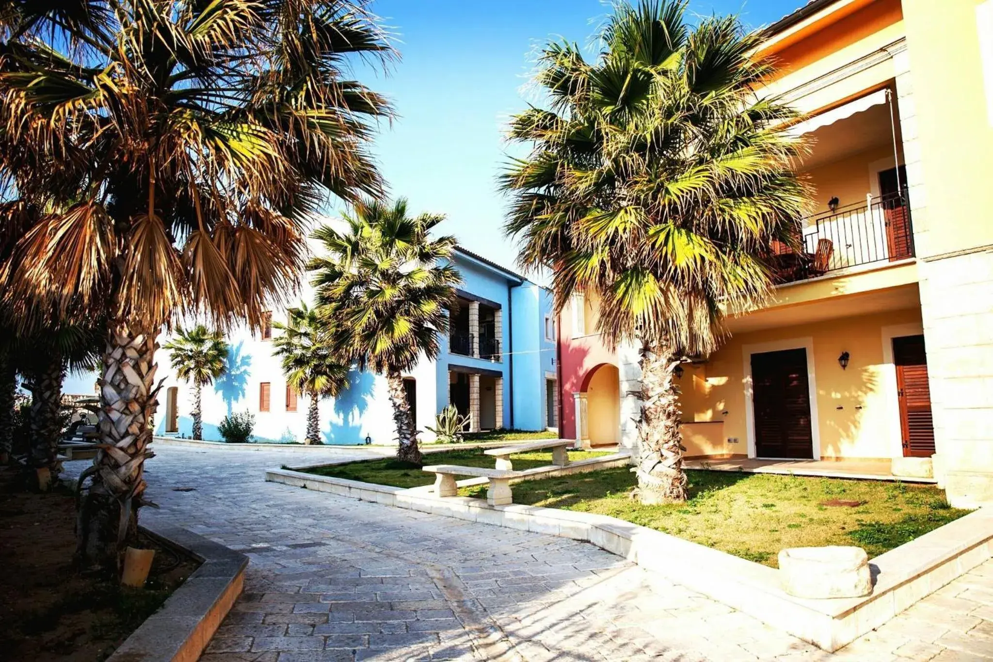 Facade/entrance, Property Building in Marina di Cala del Sole