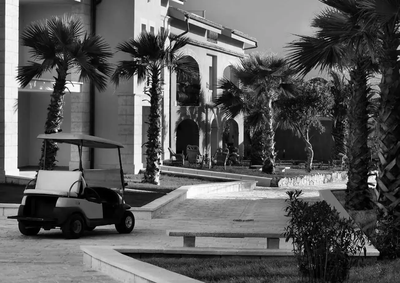 Garden, Property Building in Marina di Cala del Sole