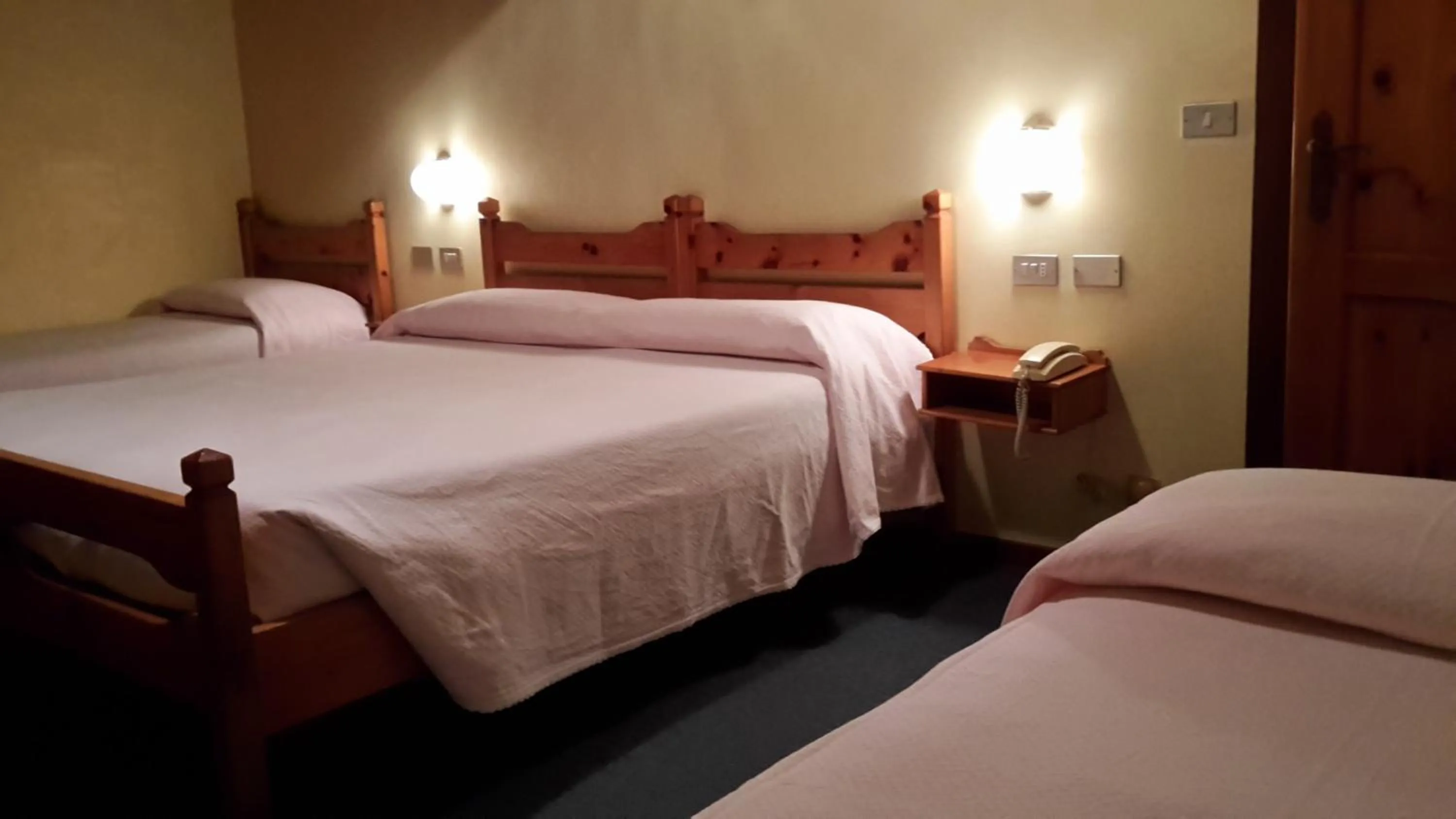 Bedroom in Hotel Mignon