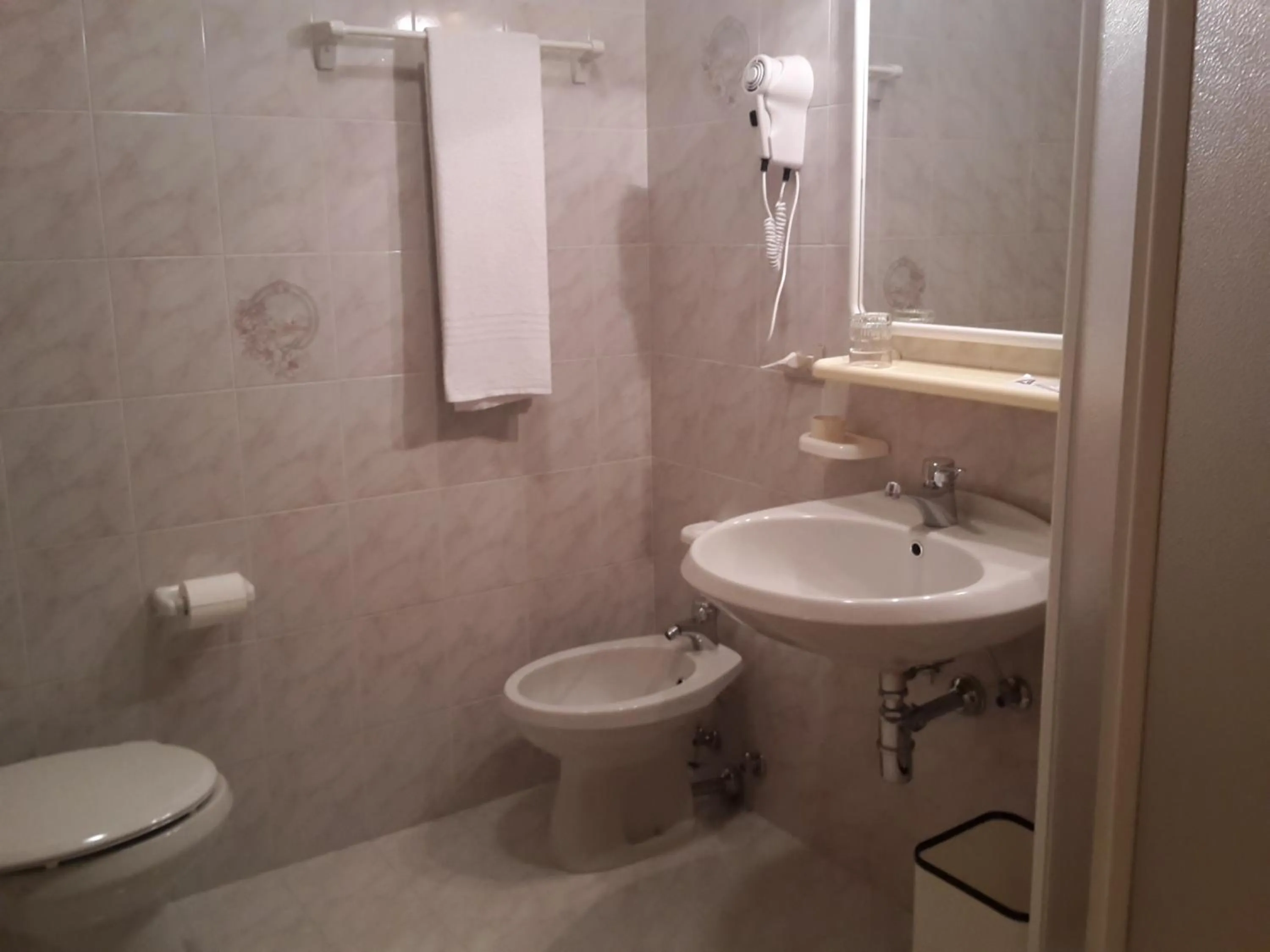 Bathroom in Hotel Mignon