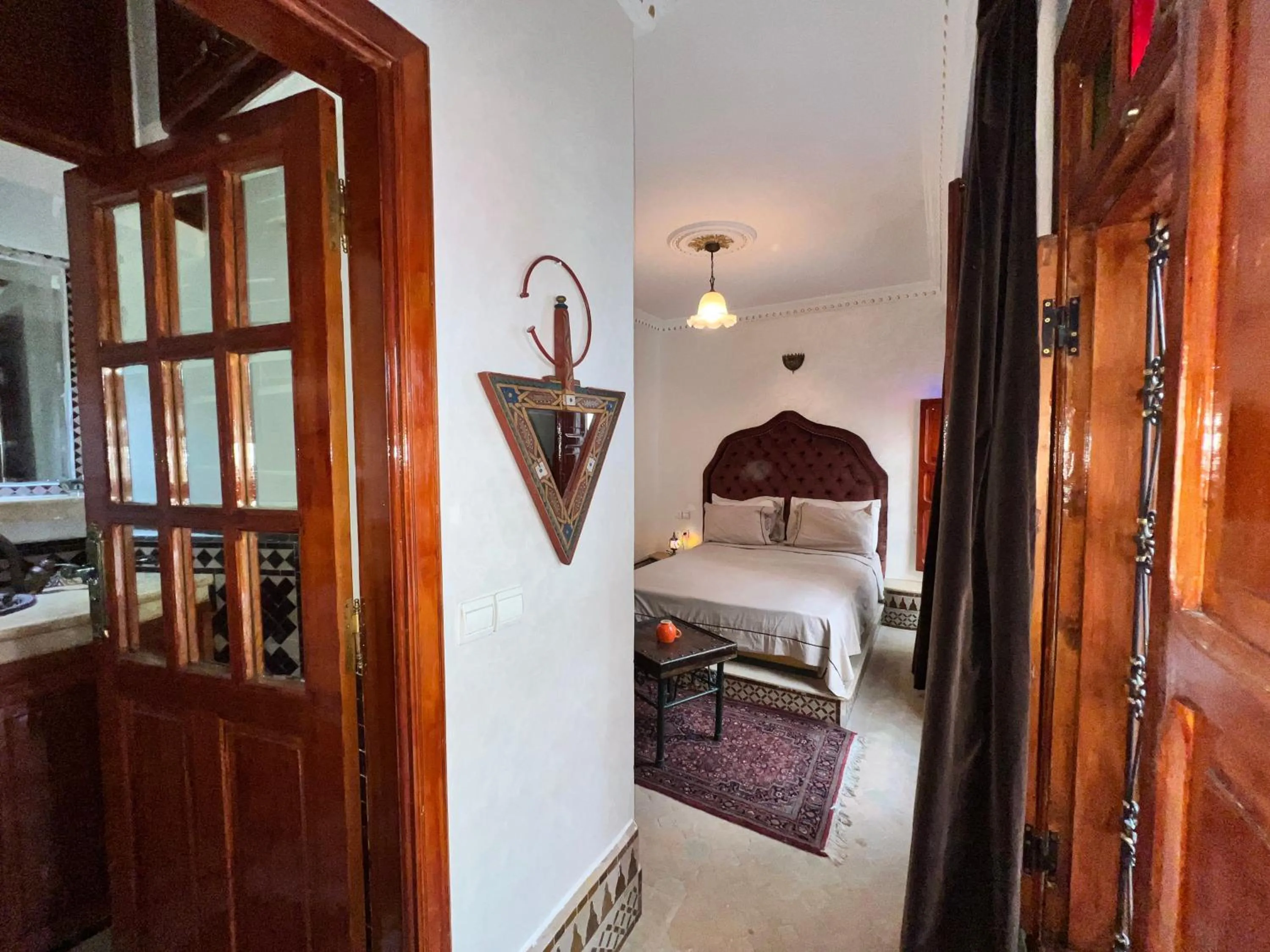 Bed in Fès Riad Scalia Traditional Guesthouse Morocco