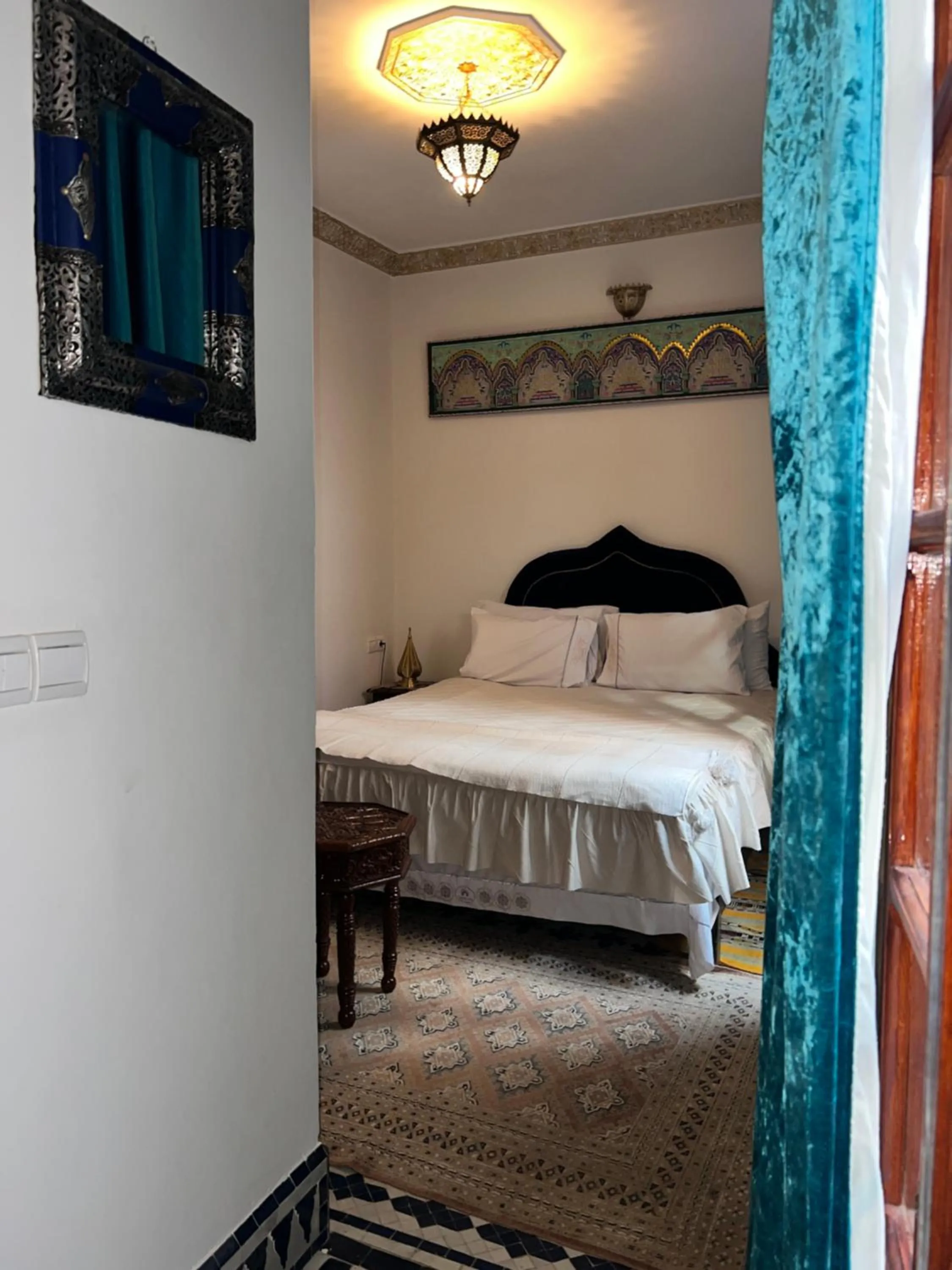 Bed in Fès Riad Scalia Traditional Guesthouse Morocco