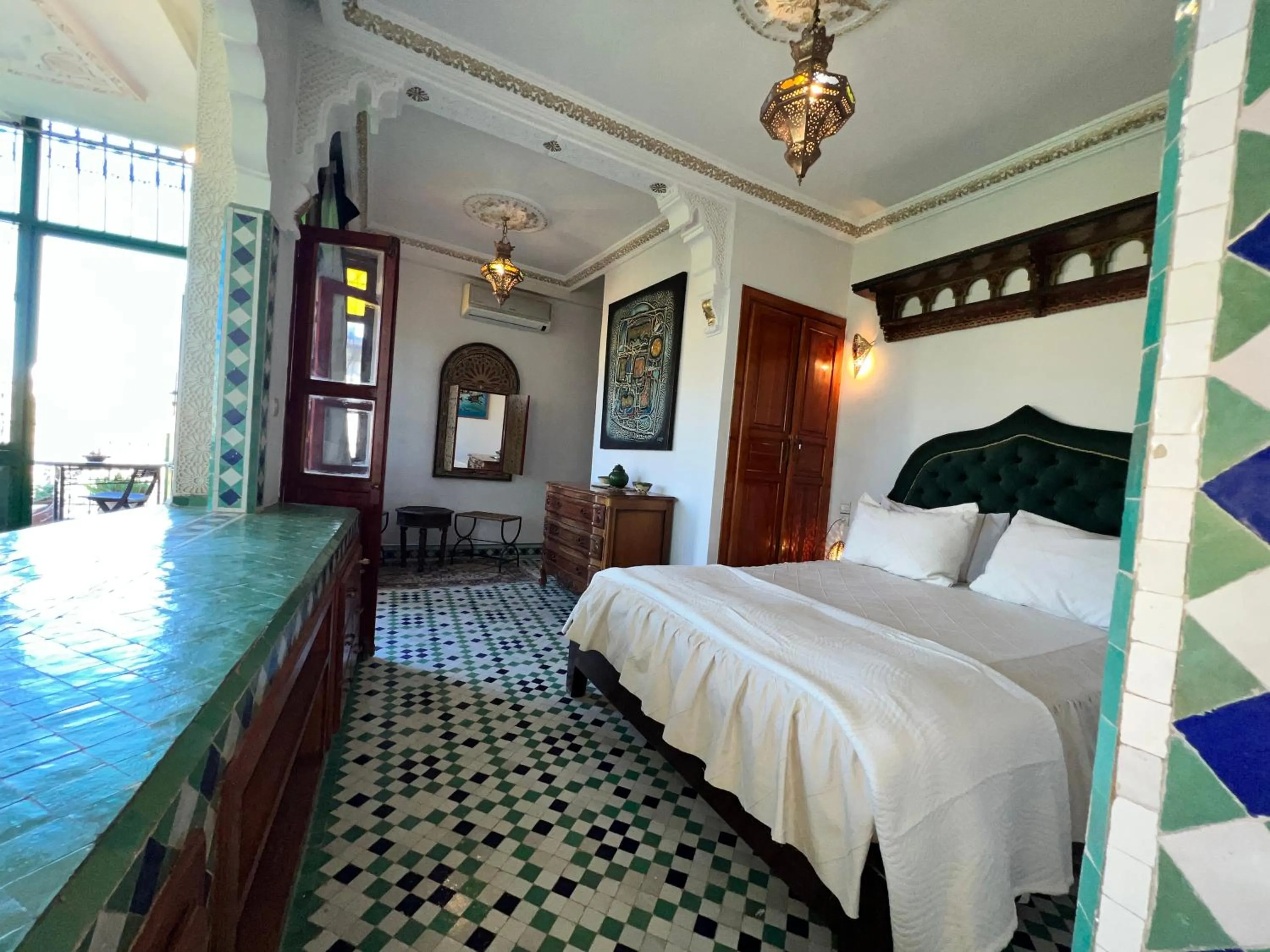 Bed in Fès Riad Scalia Traditional Guesthouse Morocco