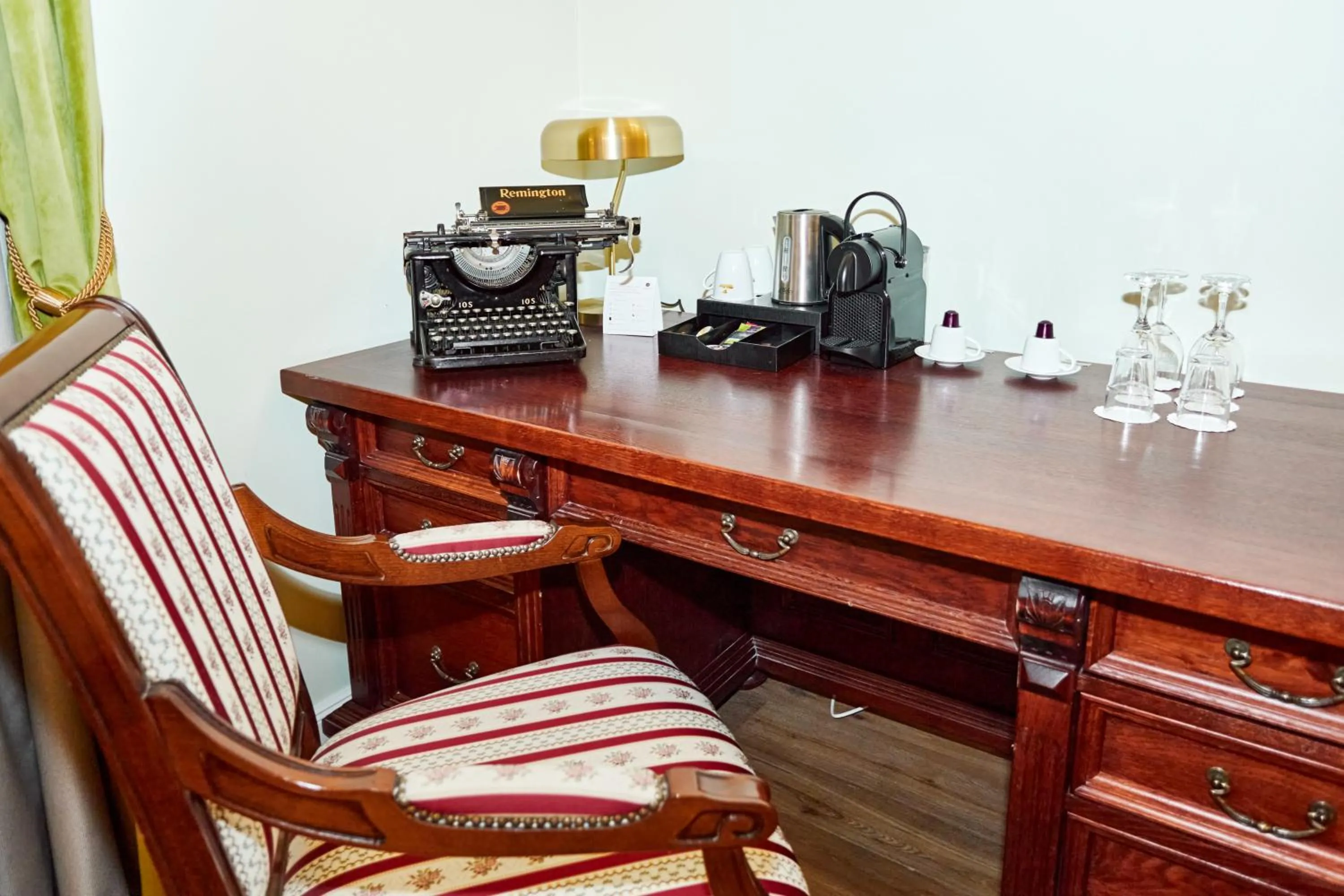 Coffee/tea facilities in Hotel Garden Court