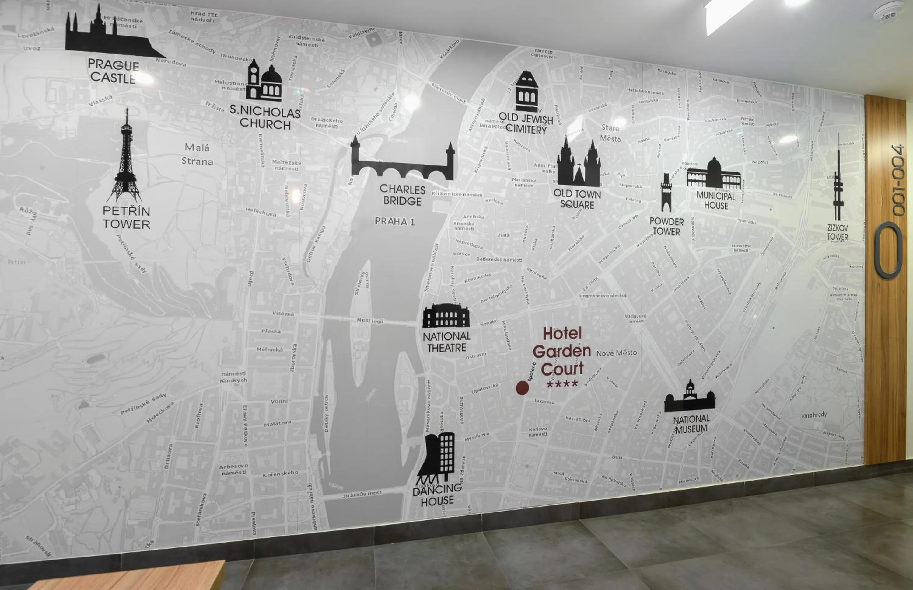 Area and facilities in Hotel Garden Court